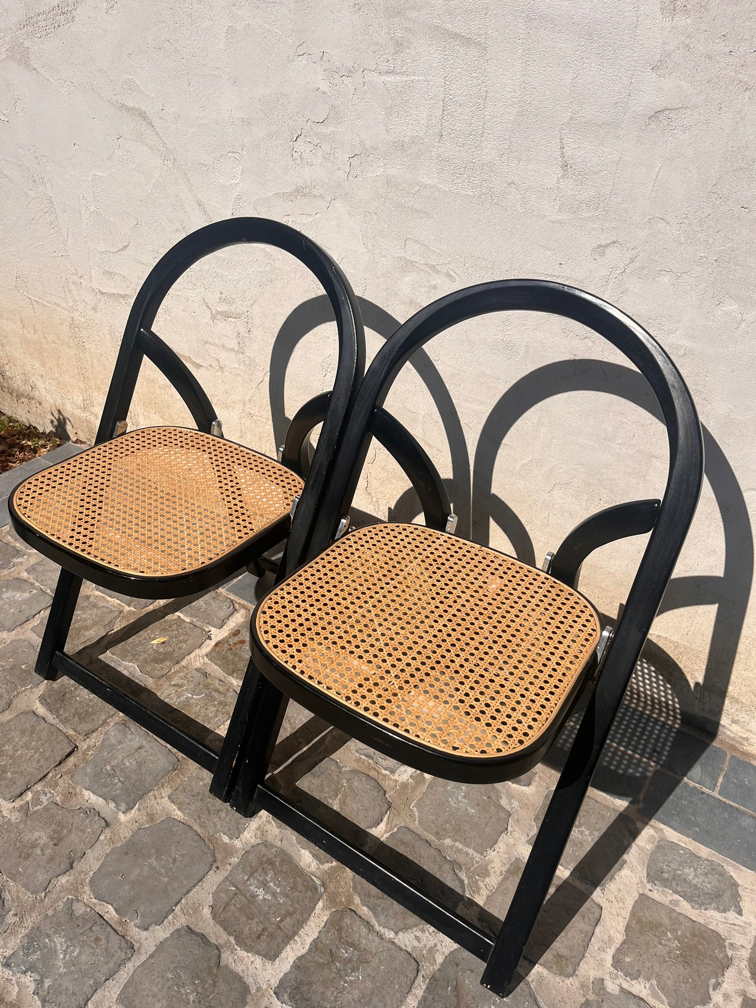 Set_of_two_chairs_by_Gigi_Sabadin,_1970,_Italy