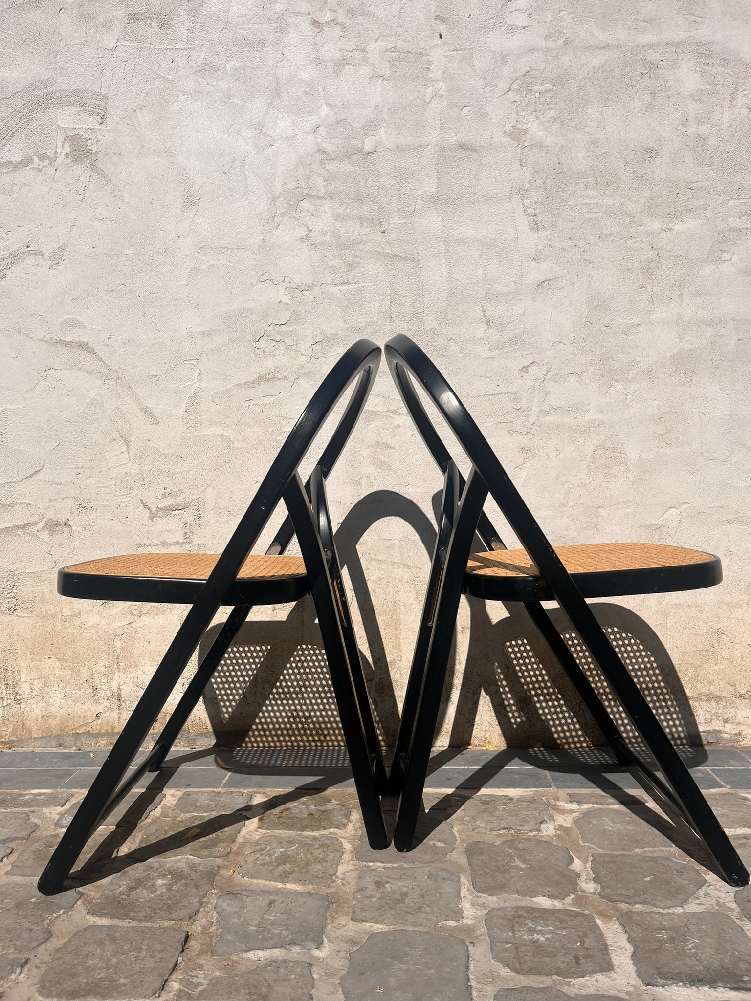 Set_of_two_chairs_by_Gigi_Sabadin,_1970,_Italy