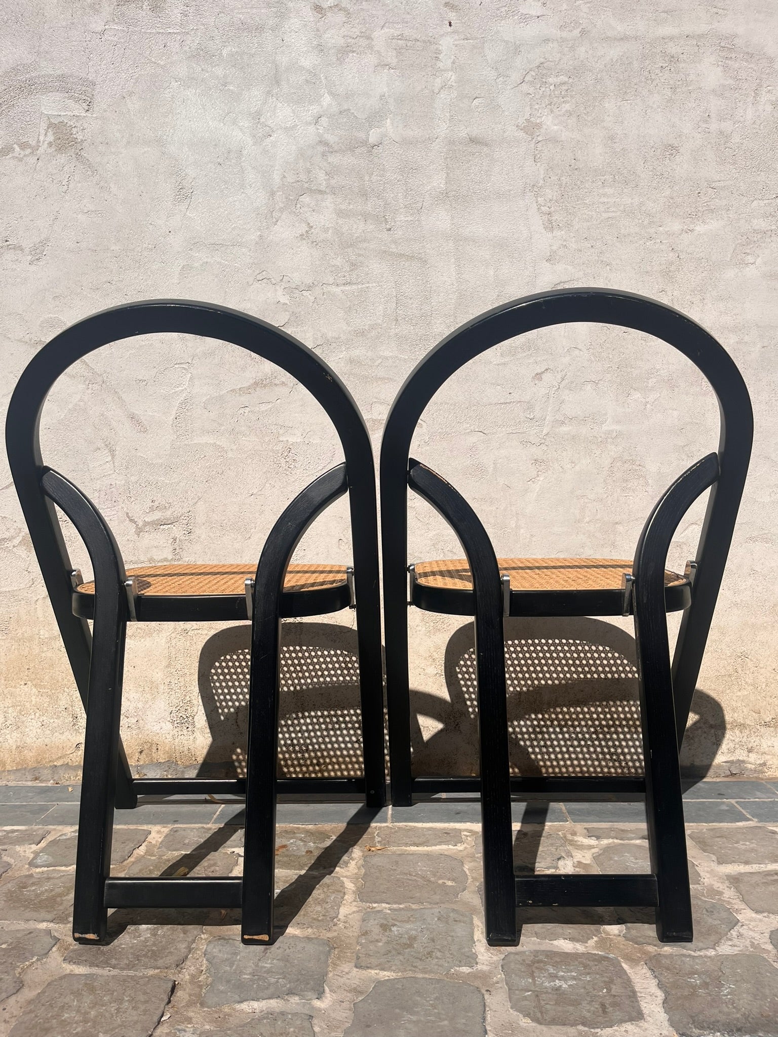 Set_of_two_chairs_by_Gigi_Sabadin,_1970,_Italy