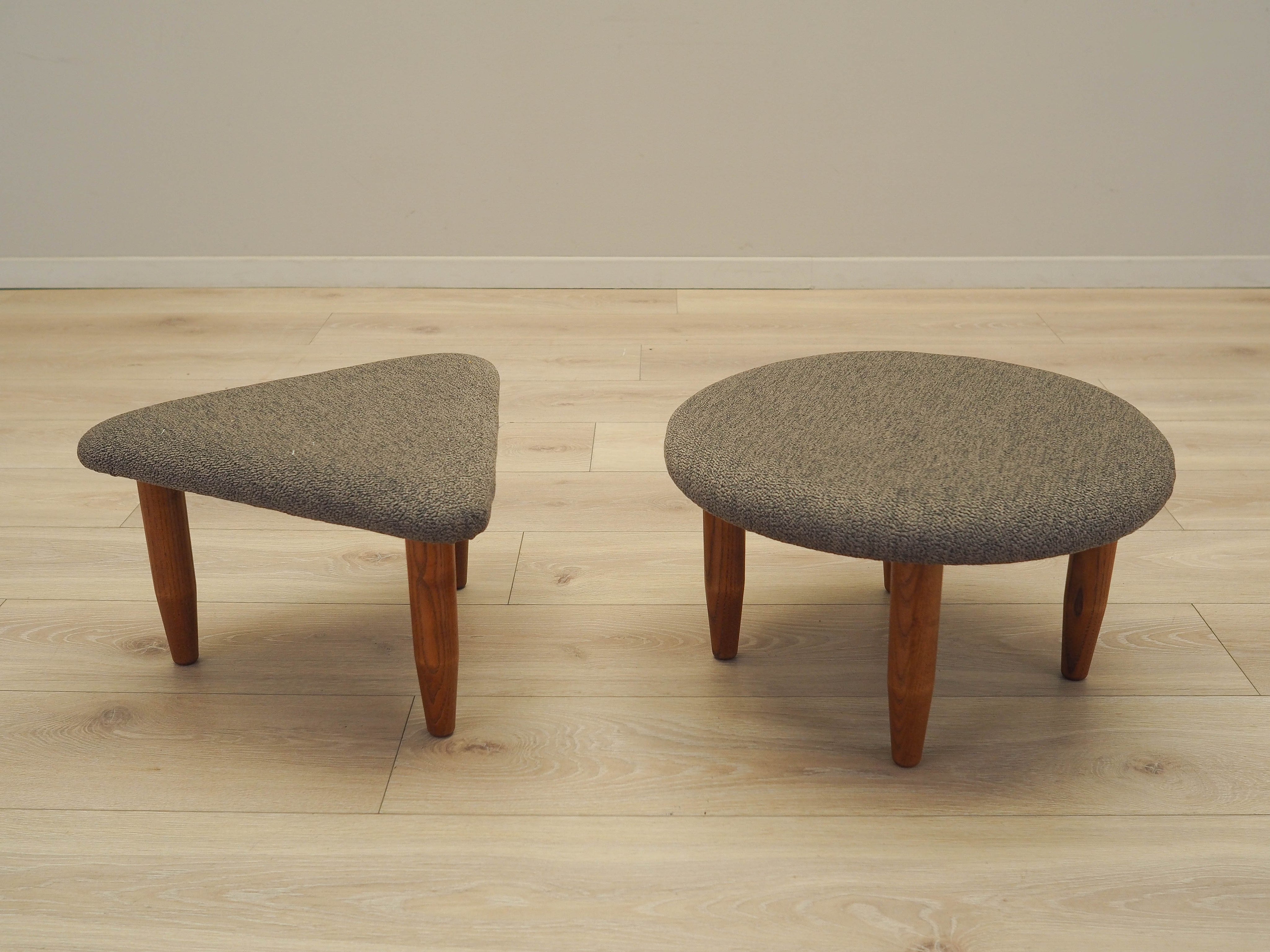 Set_of_2_Footstools,_Beech_Wood,_Brown_Fabric,_1990s_Denmark