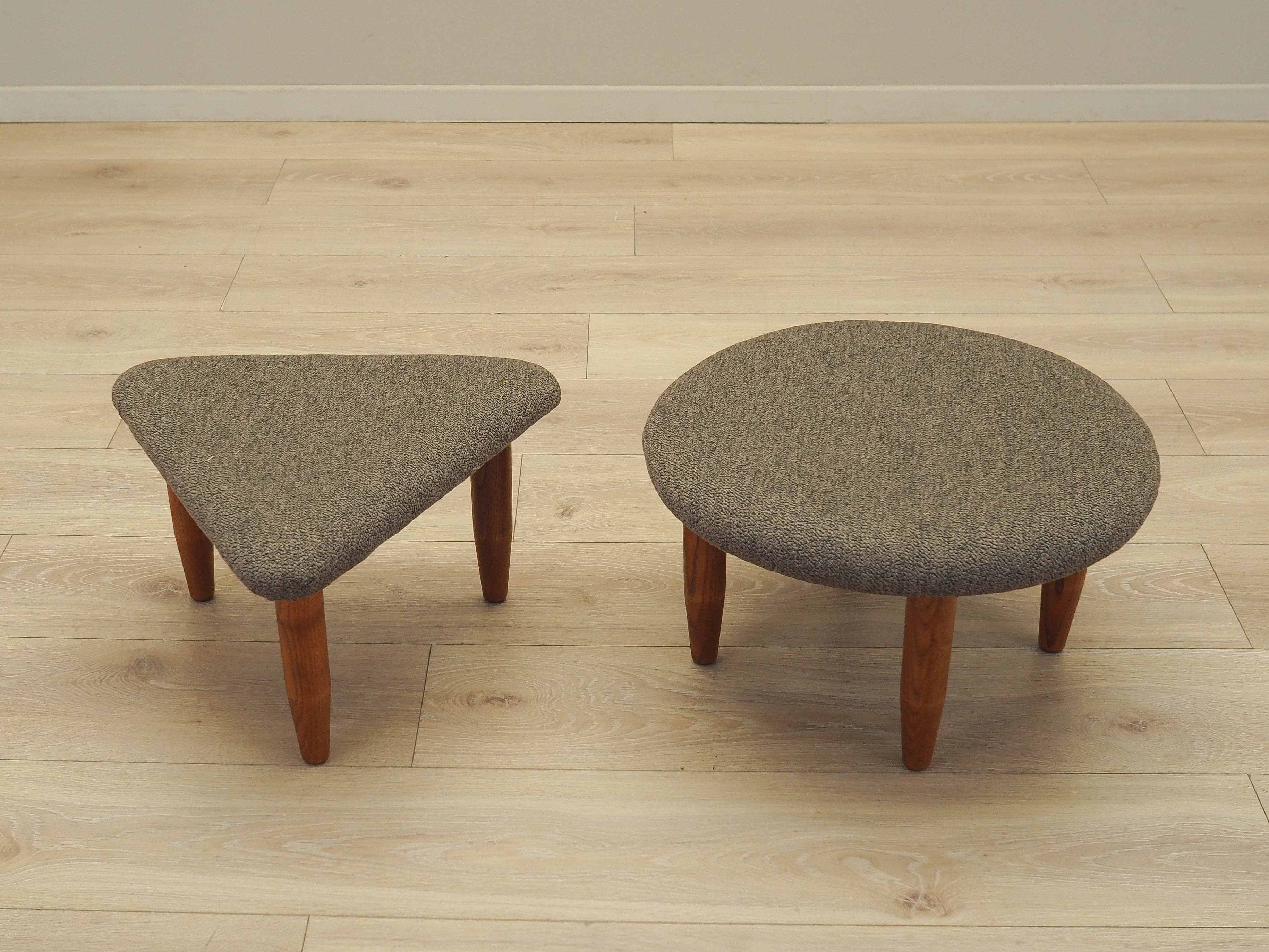Set_of_2_Footstools,_Beech_Wood,_Brown_Fabric,_1990s_Denmark
