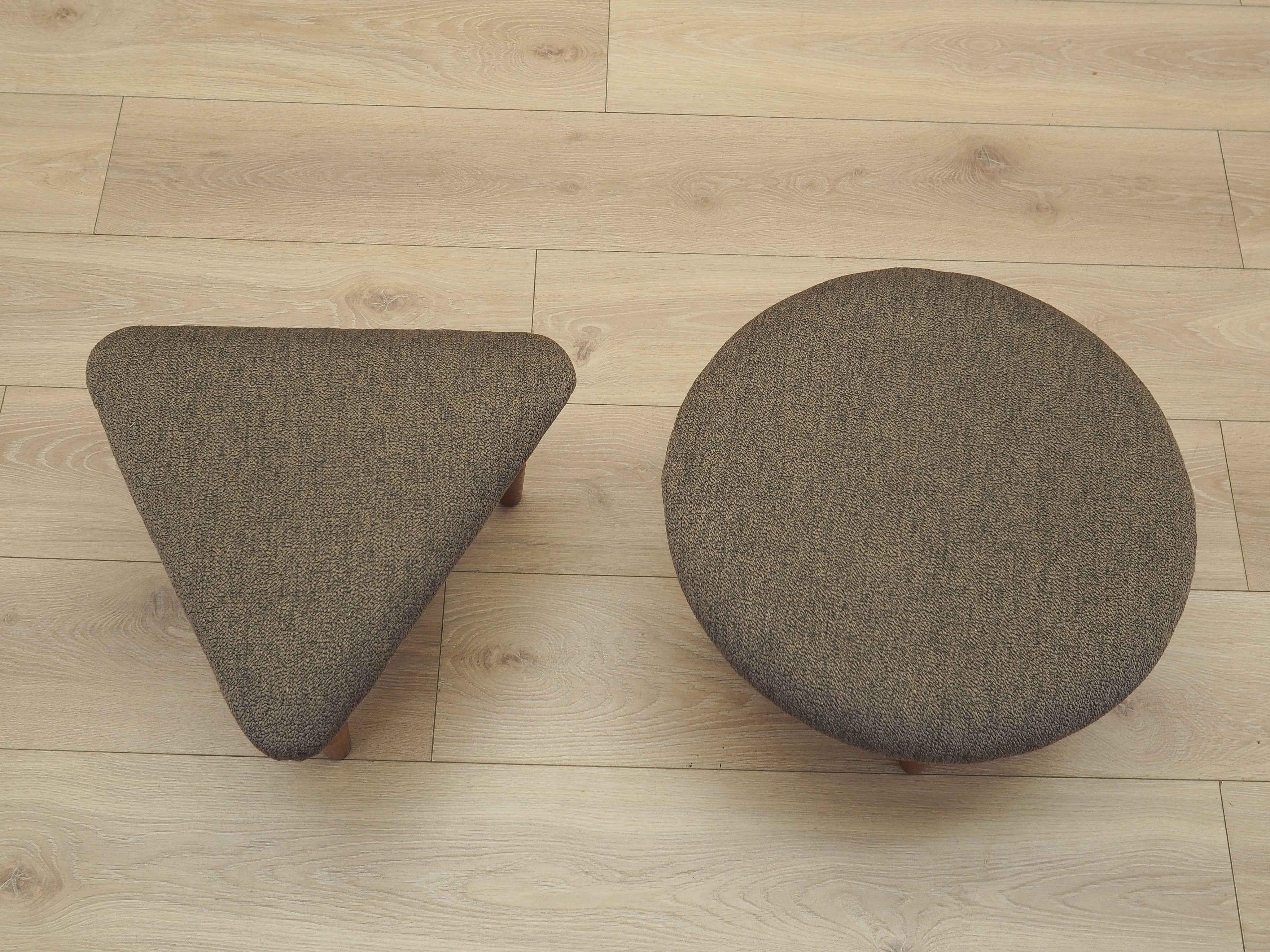 Set_of_2_Footstools,_Beech_Wood,_Brown_Fabric,_1990s_Denmark