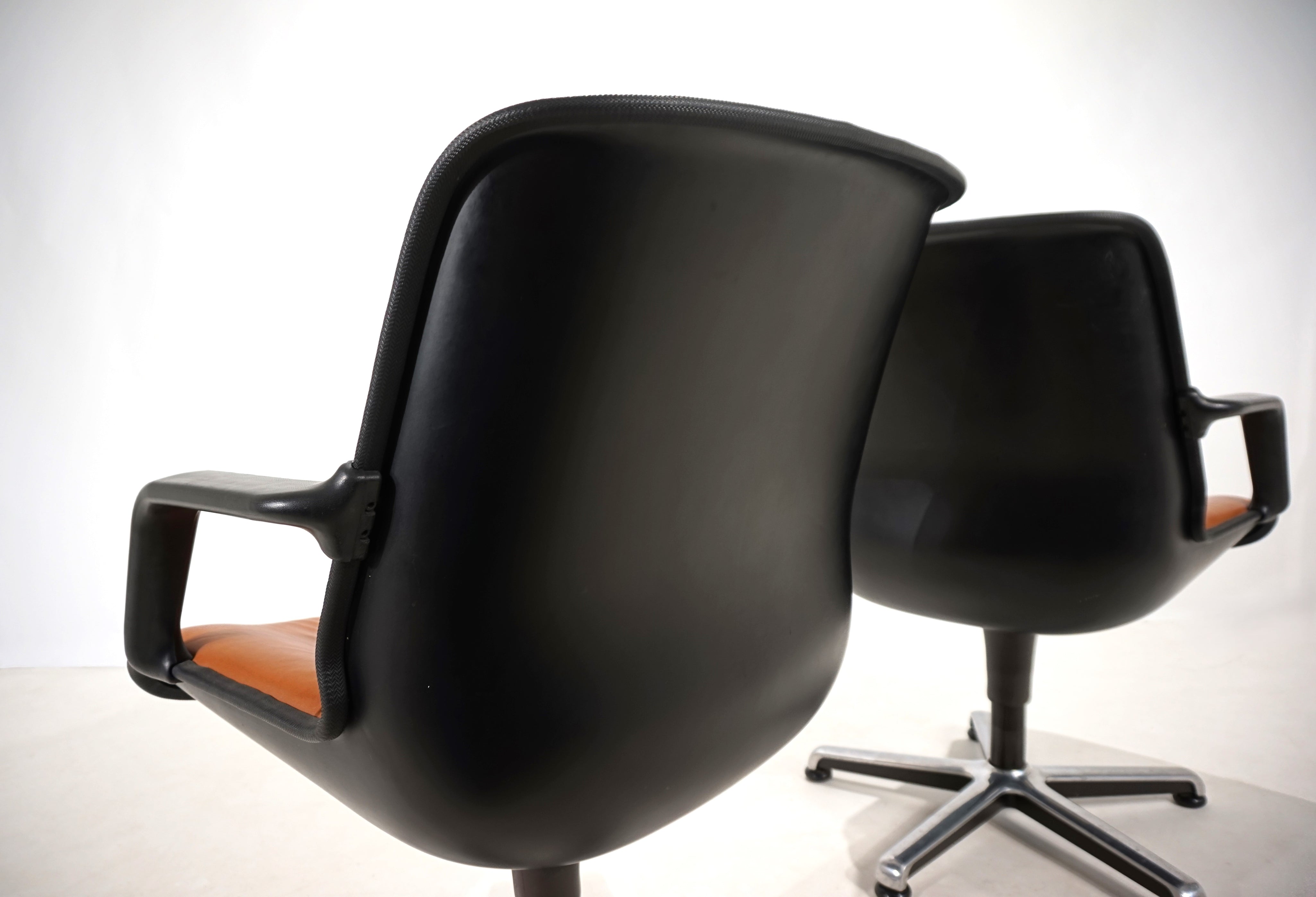 Set_of_2_Fröscher_office_chairs_by_Burkhard_Vogtherr,_1970