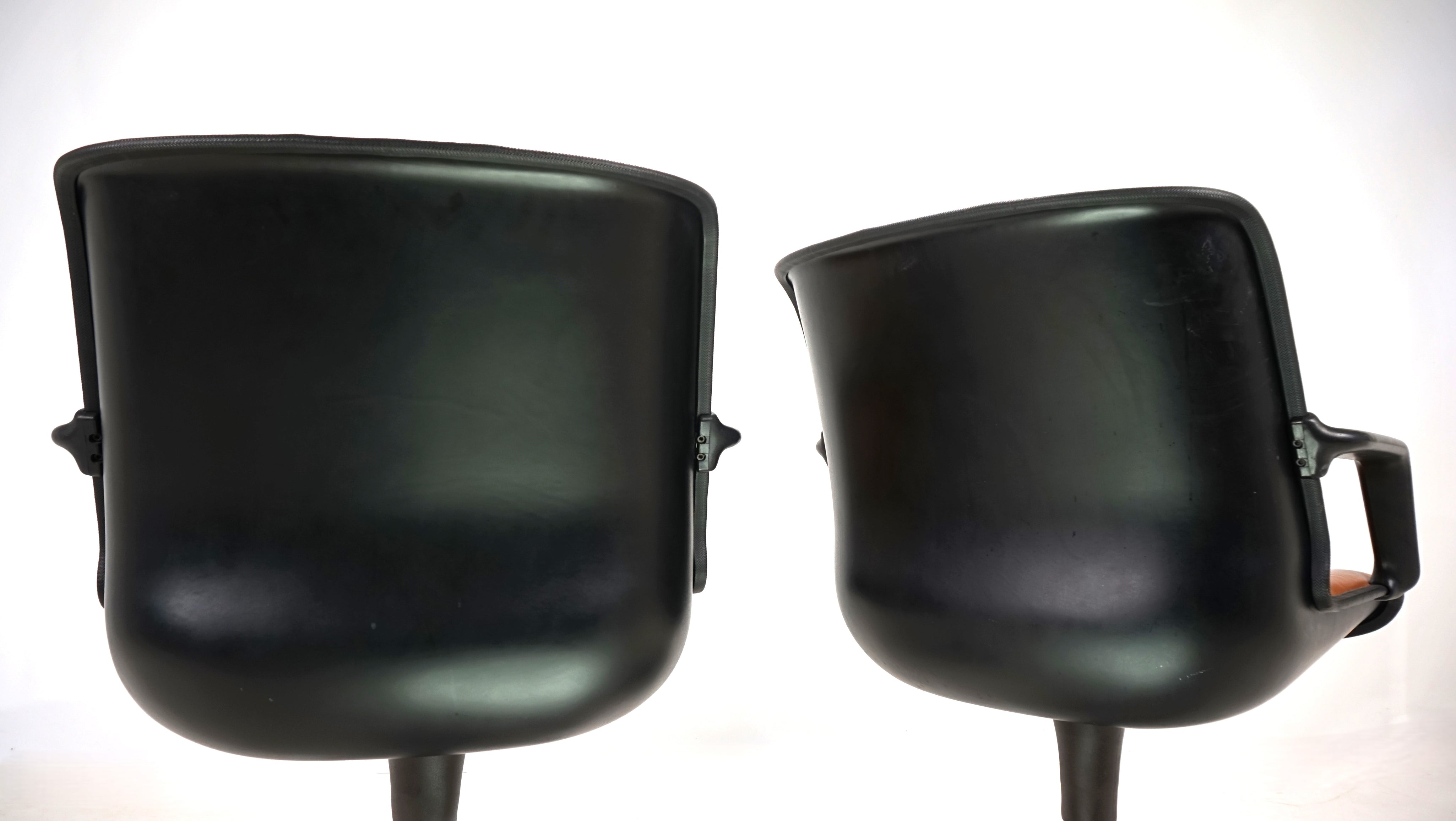 Set_of_2_Fröscher_office_chairs_by_Burkhard_Vogtherr,_1970