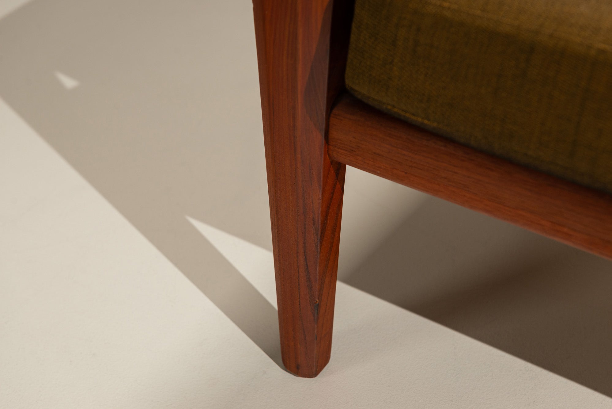 Set_of_2_Teak_Lounge_Chairs,_1960s,_Denmark