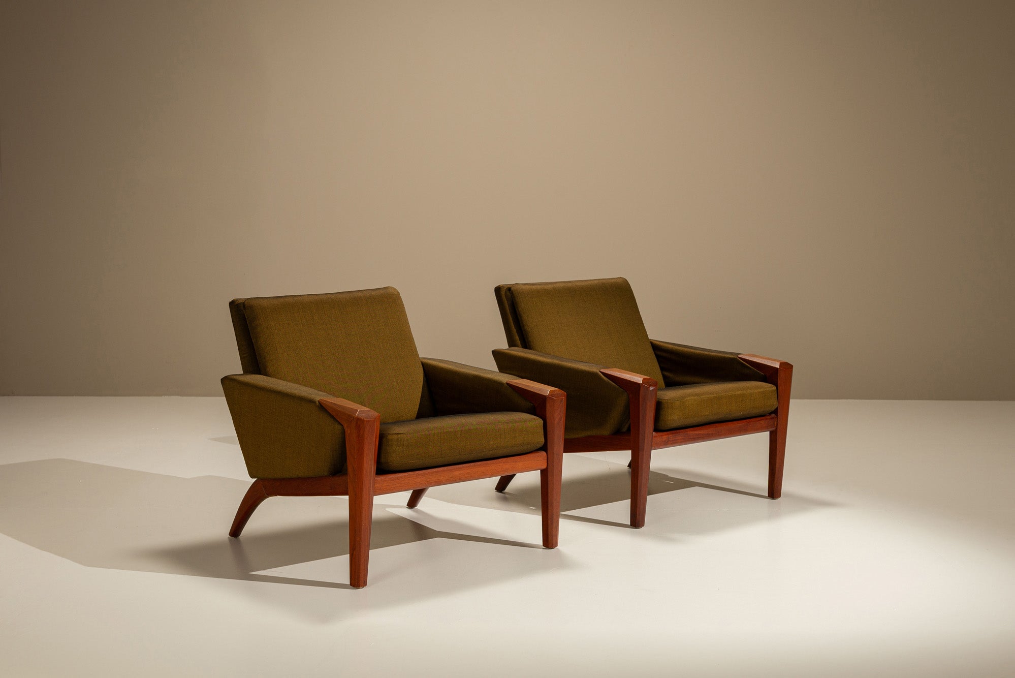 Set_of_2_Teak_Lounge_Chairs,_1960s,_Denmark