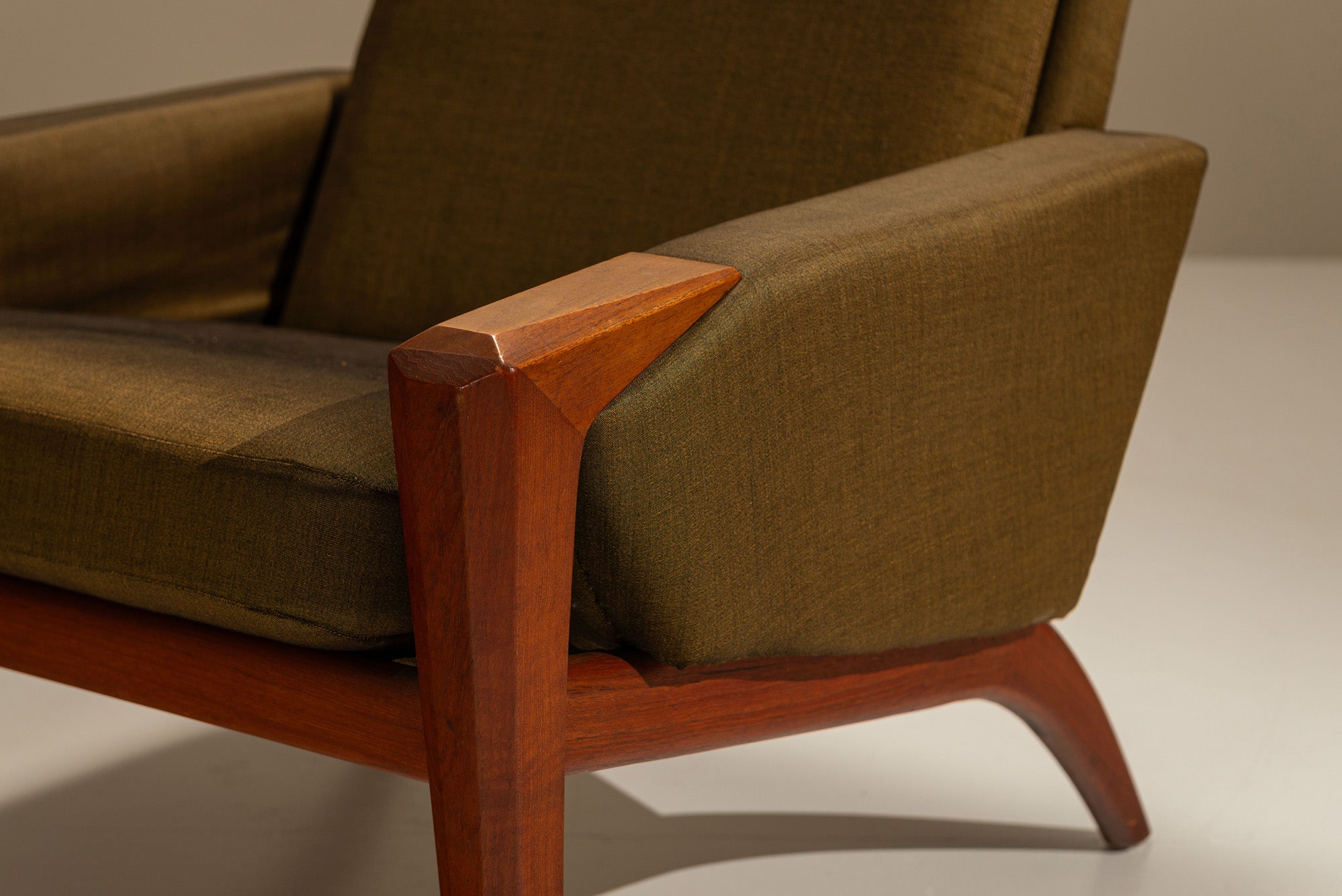 Set_of_2_Teak_Lounge_Chairs,_1960s,_Denmark