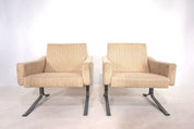 Set_of_2_Röhl_cantilever_lounge_chairs,_1960