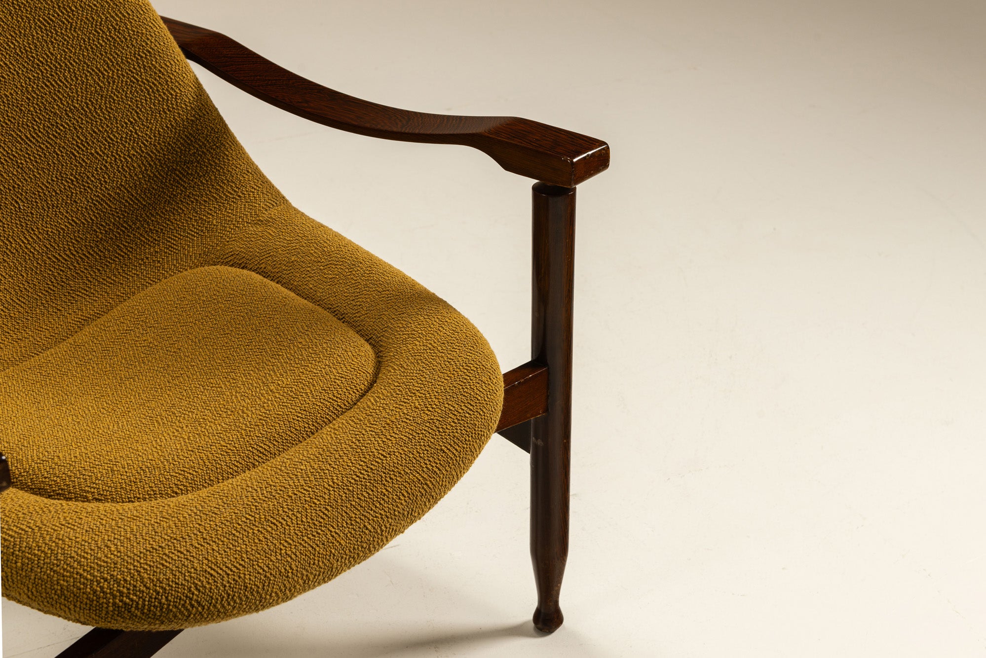 Set_of_2_Tiki_Armchairs,_Busnelli,_Ochre_Fabric,_1960s,_Italy