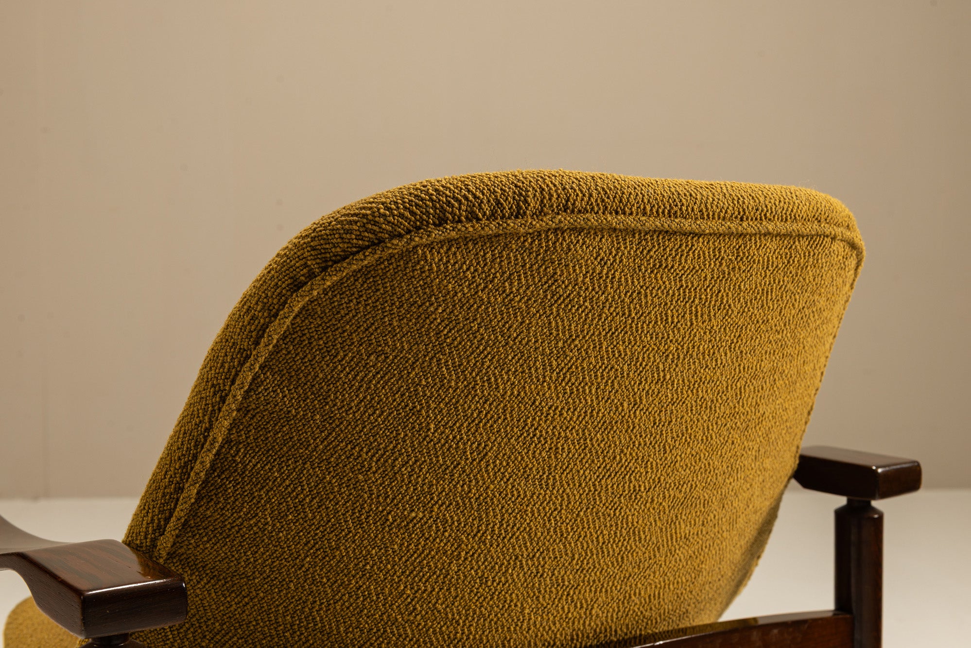 Set_of_2_Tiki_Armchairs,_Busnelli,_Ochre_Fabric,_1960s,_Italy