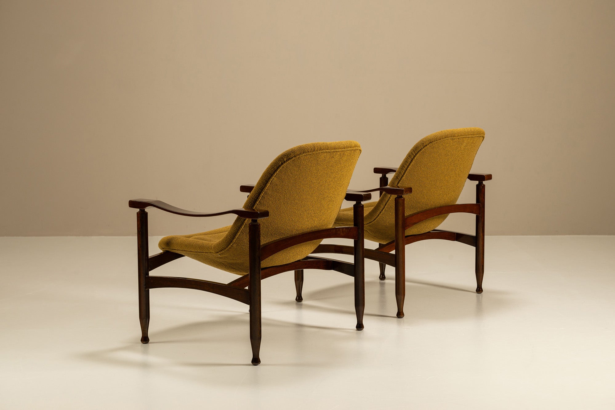 Set_of_2_Tiki_Armchairs,_Busnelli,_Ochre_Fabric,_1960s,_Italy