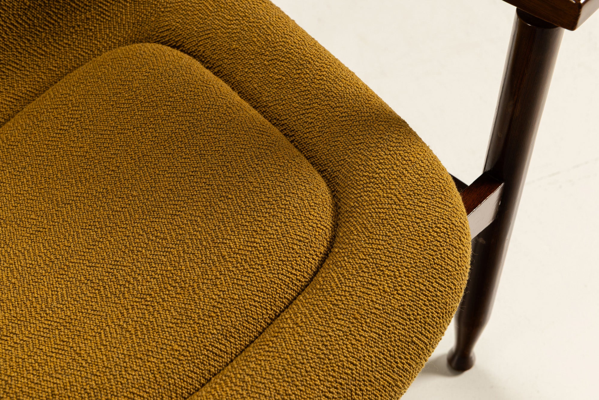Set_of_2_Tiki_Armchairs,_Busnelli,_Ochre_Fabric,_1960s,_Italy