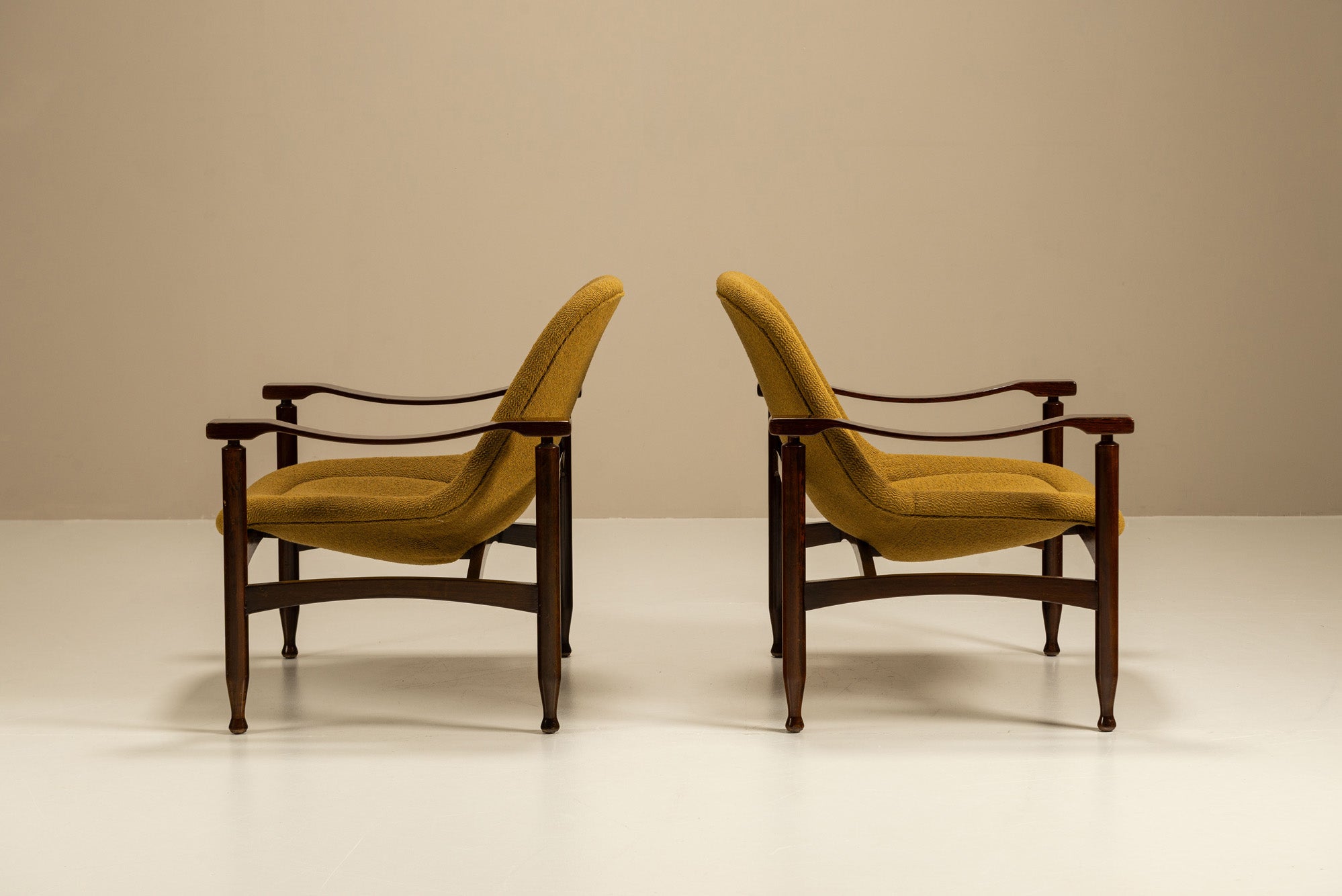 Set_of_2_Tiki_Armchairs,_Busnelli,_Ochre_Fabric,_1960s,_Italy