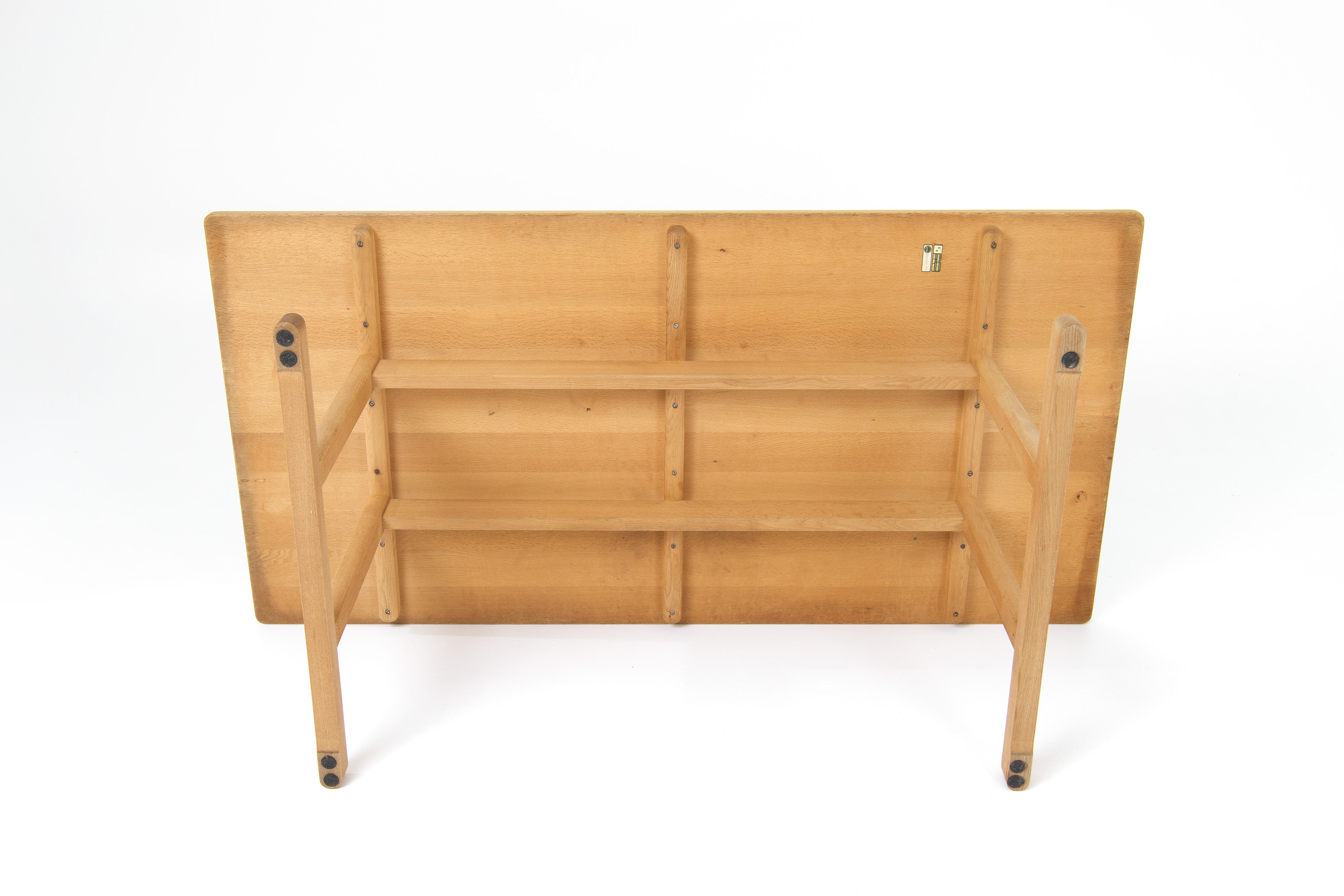 Model_6286_Shaker_Dining_Table_by_Børge_Mogensen_for_Fredericia_Stolefabrik