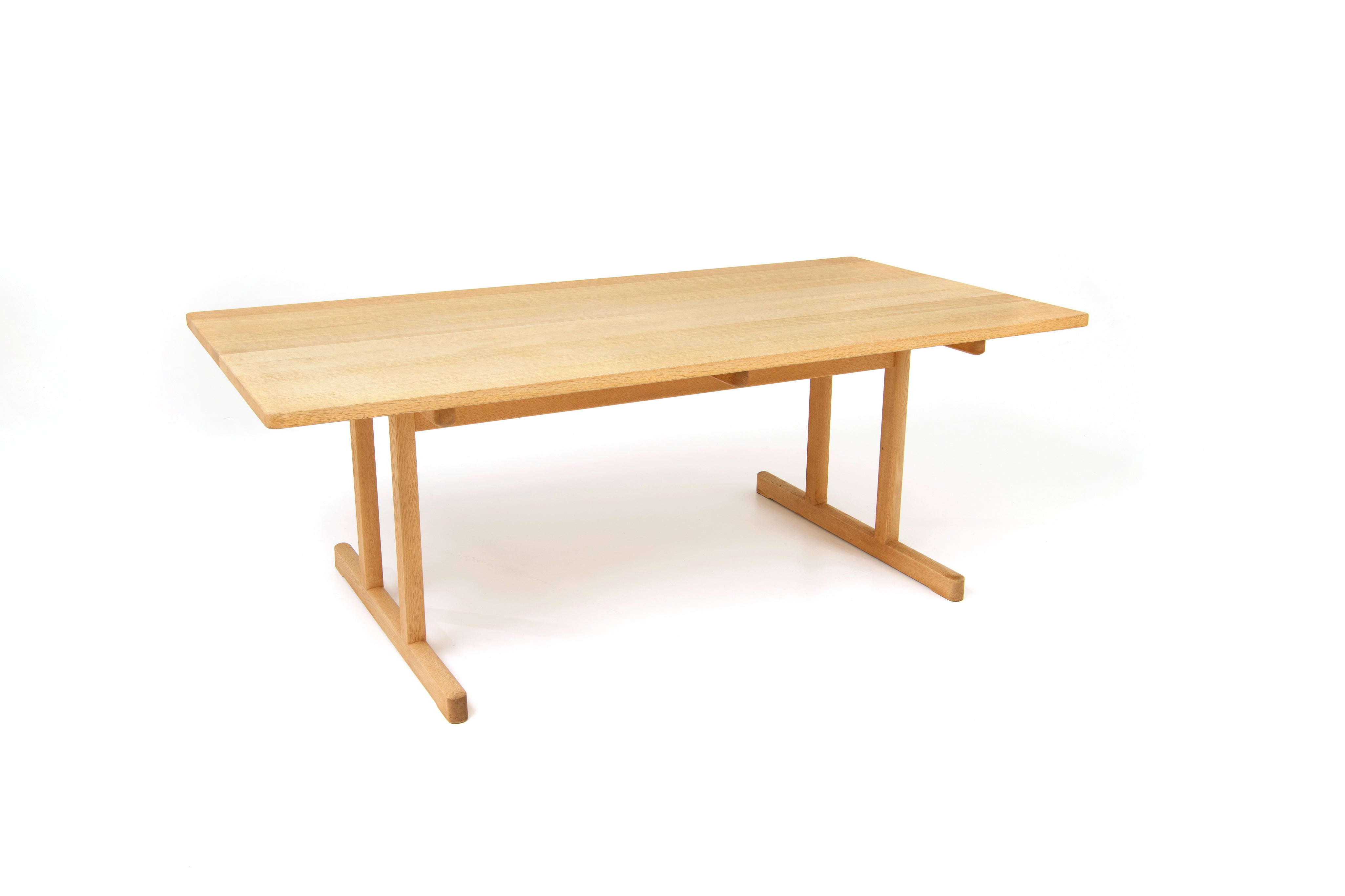 Model_6286_Shaker_Dining_Table_by_Børge_Mogensen_for_Fredericia_Stolefabrik