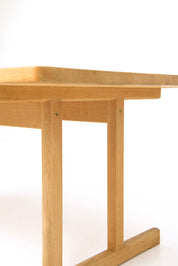 Model_6286_Shaker_Dining_Table_by_Børge_Mogensen_for_Fredericia_Stolefabrik