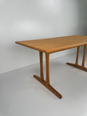 C18_Shaker_Dining_Table_by_Børge_Mogensen_for_FDB_Møbler,_Oak,_Denmark,_1960s