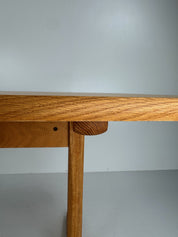 C18_Shaker_Dining_Table_by_Børge_Mogensen_for_FDB_Møbler,_Oak,_Denmark,_1960s