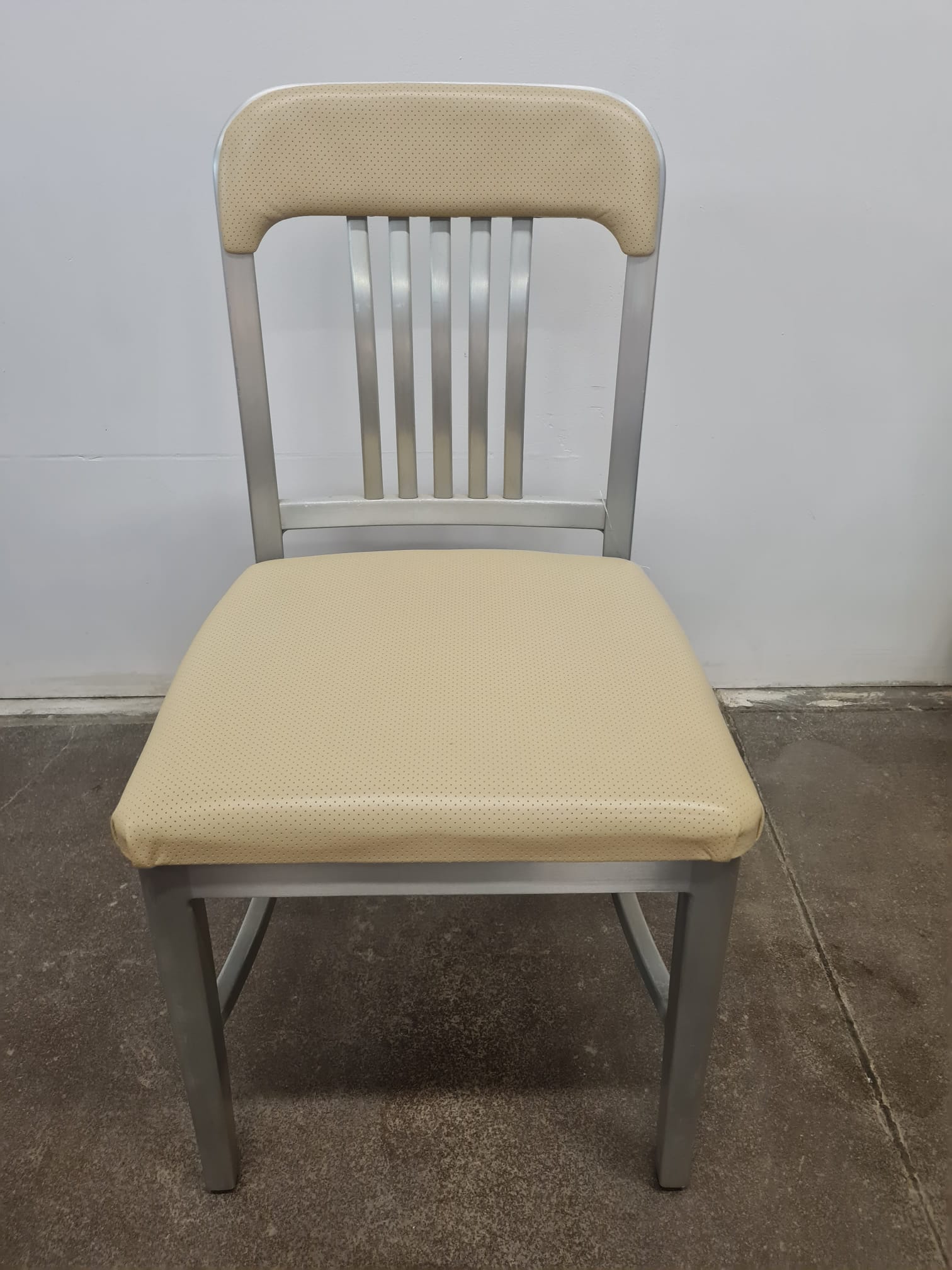 Shaw_Walker,_Aluminium_chair,_USA_50ies