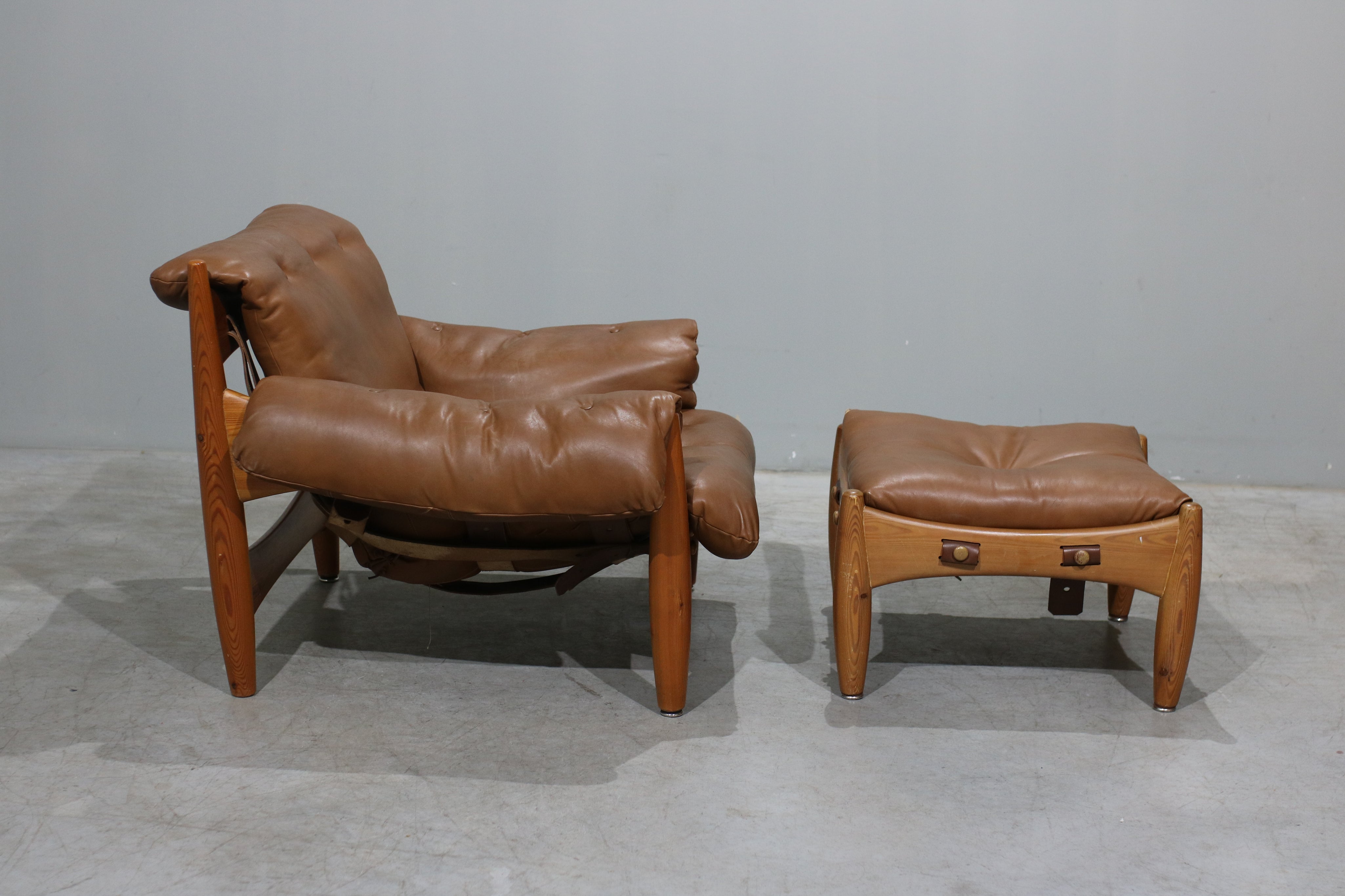 Sheriff_Armchair_by_Sergio_Rodrigues,_1960s,_Brazil