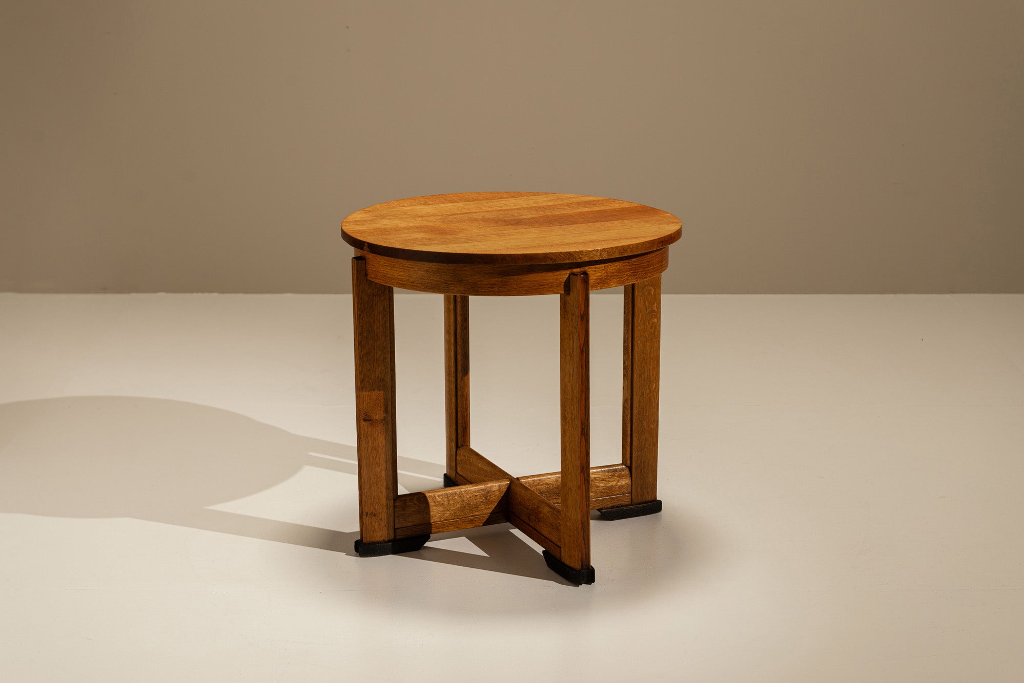 Amsterdam_School_Oak_Side_Table,_1920s,_Netherlands