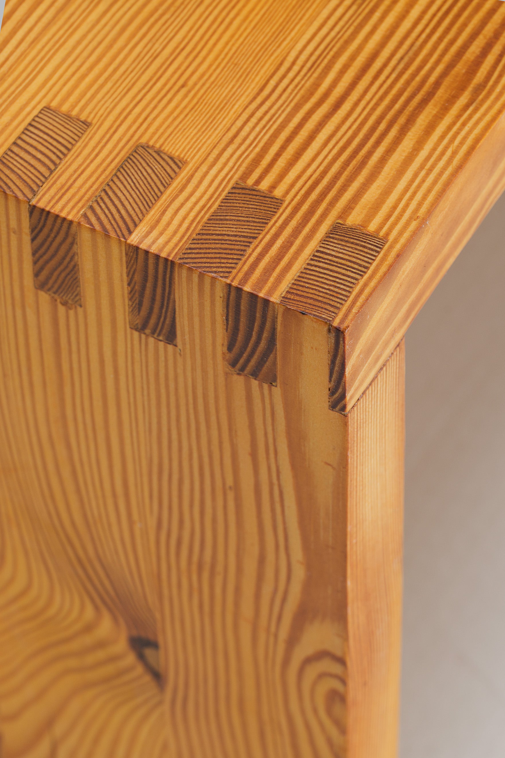 Side_Table_or_Stool_in_Solid_Pine_by_Ate_van_Apeldoorn
