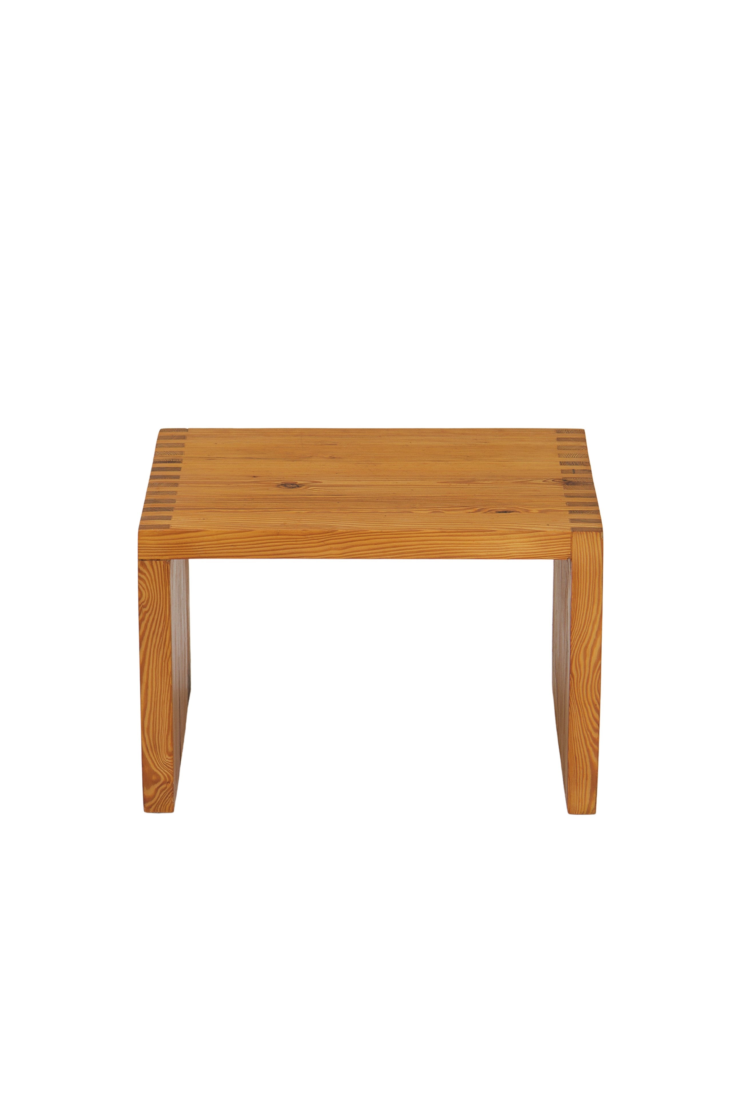 Side_Table_or_Stool_in_Solid_Pine_by_Ate_van_Apeldoorn