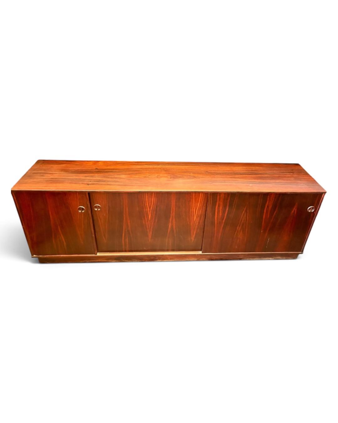Mid-Century_Modern_Sideboard_by_Sven_Andersen_for_Brødrene_Andersen_Møbelfabrikk,_Norway