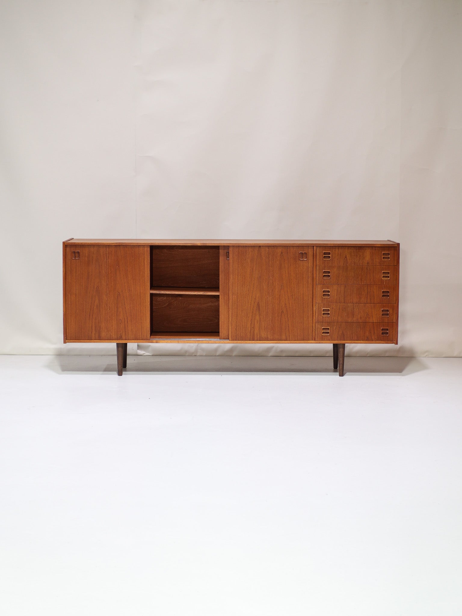 Sideboard_Danish_vintage_teak_TV_cabinet_1960s