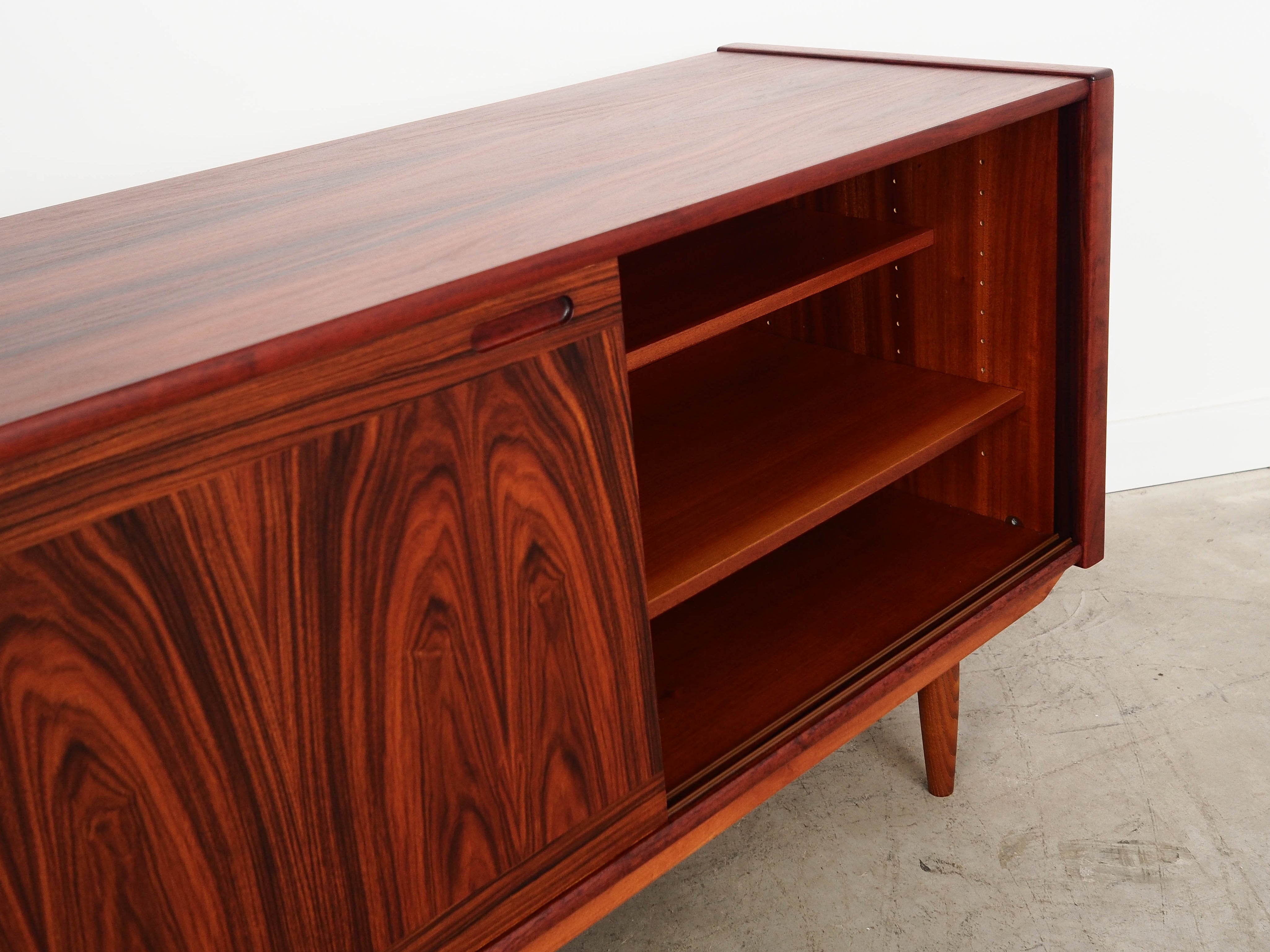 Sideboard,_Skovby_Møbelfabrik,_Rosewood,_1970s,_Denmark