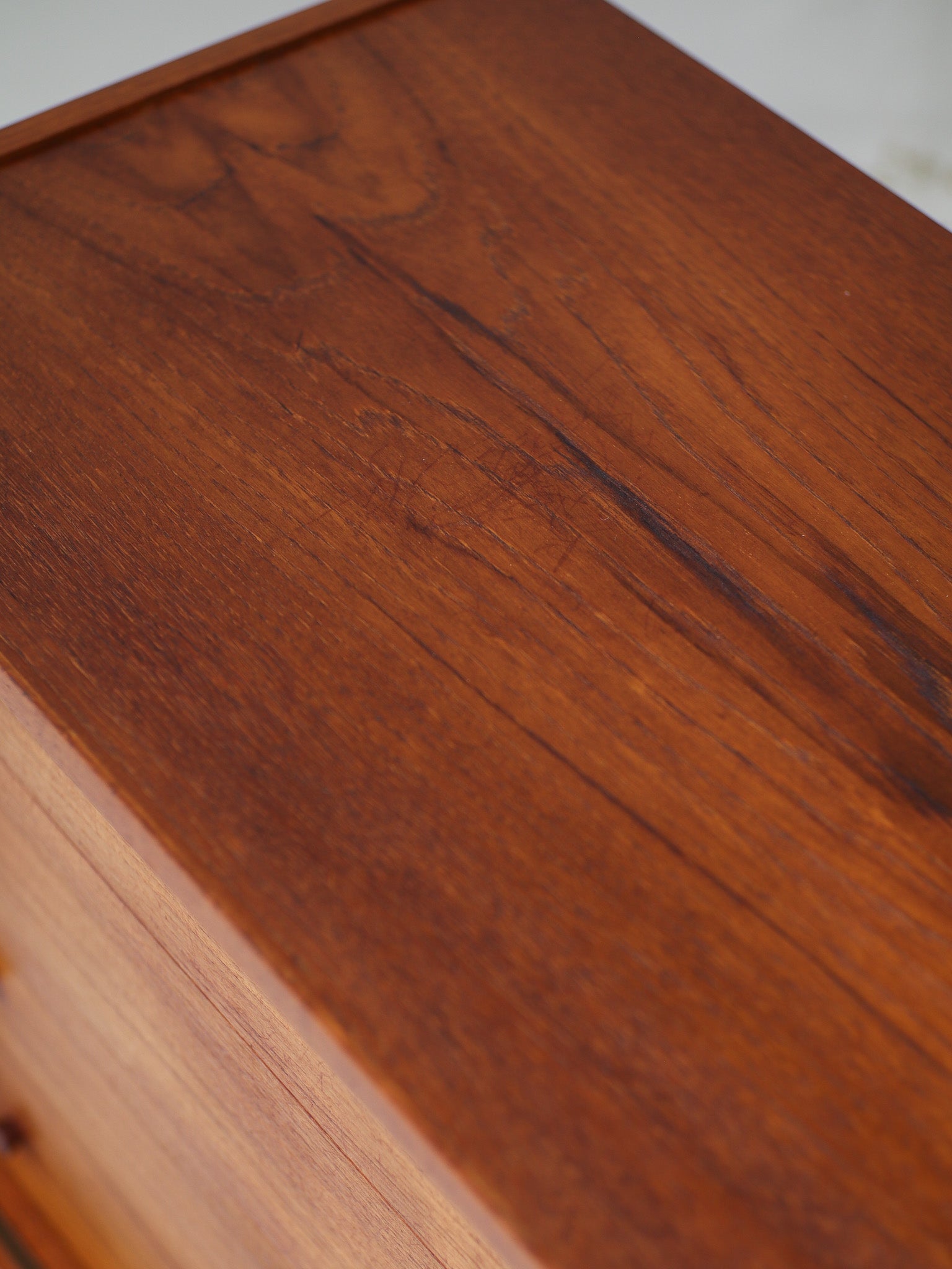 Vintage_Teak_Sideboard_with_drawers_from_1960s