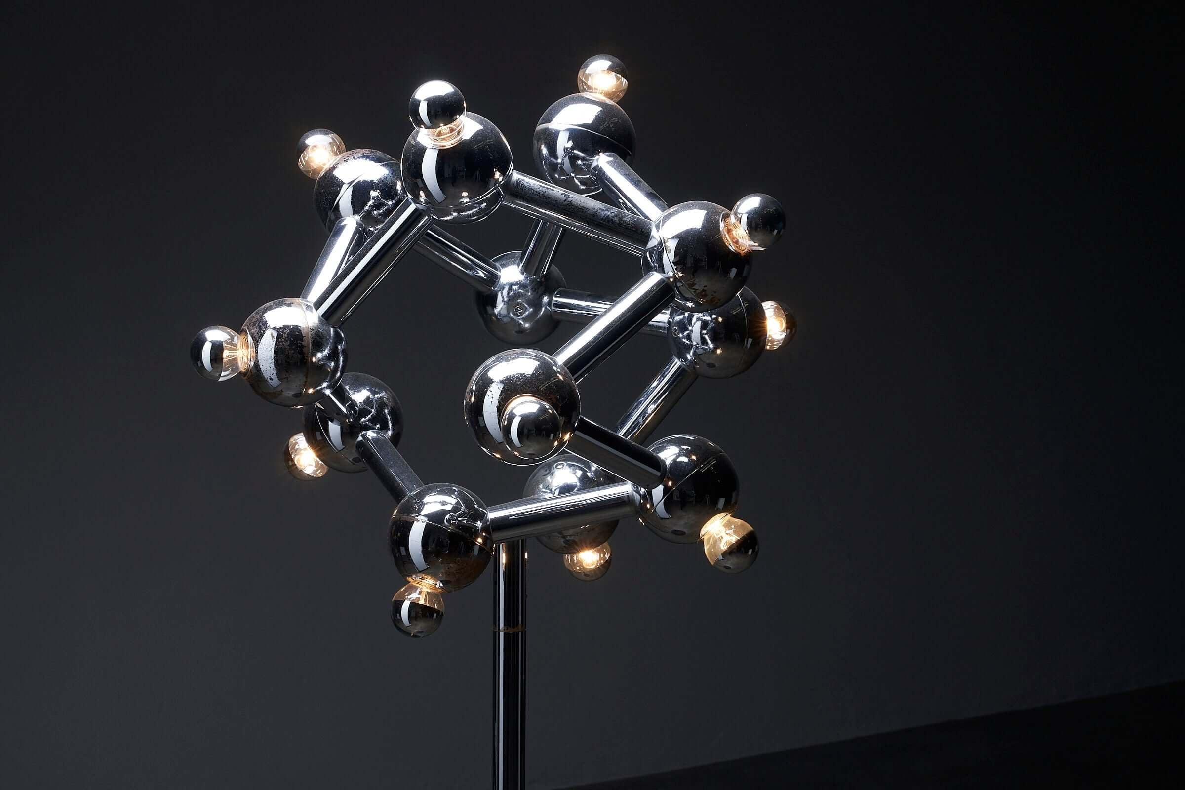 Sirius_Atomic_Floor_Lamp,_J.T._Kalmar,_Chromed_Steel,_1960s,_Austria