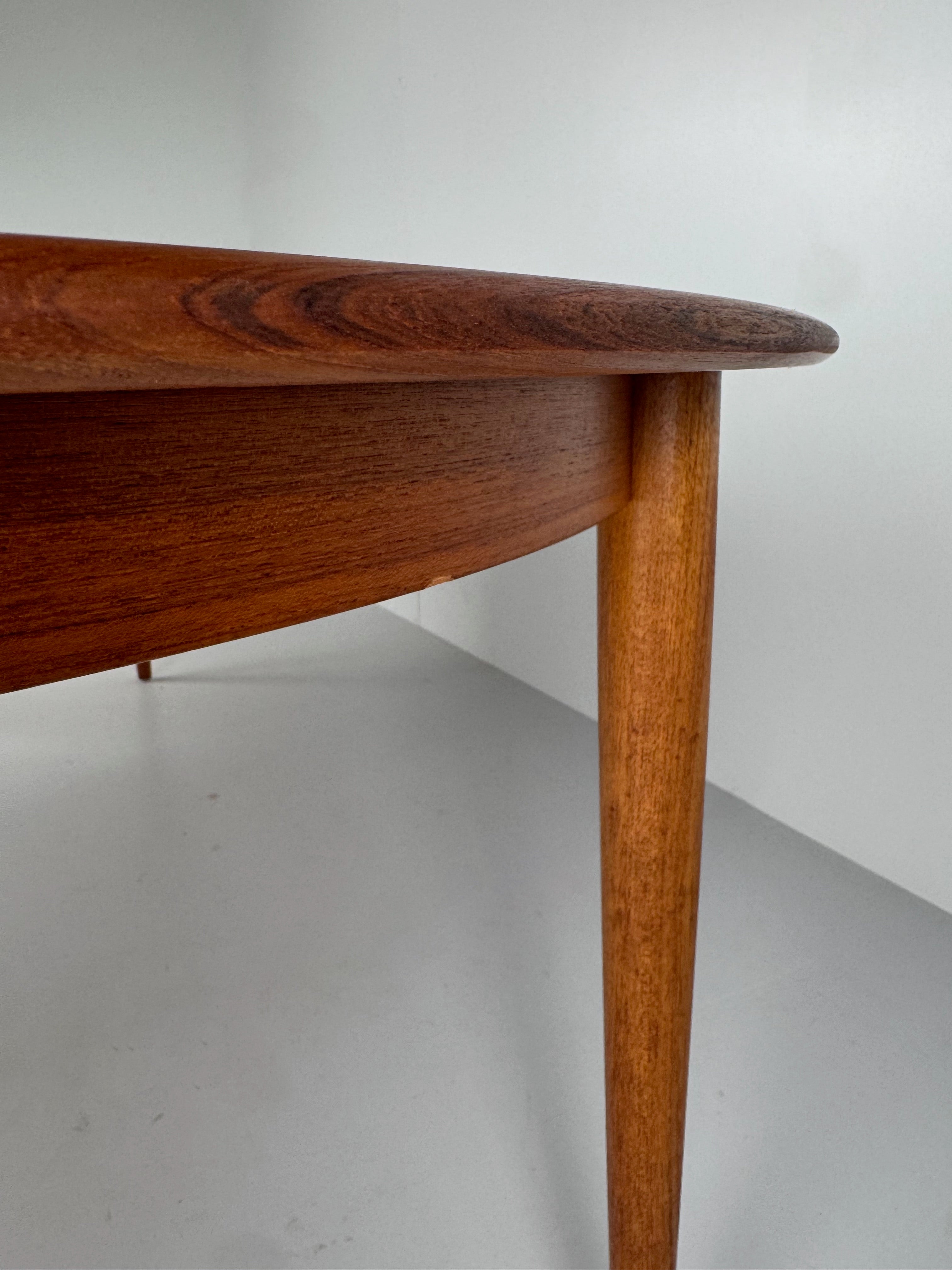 1960s_Extendable_Teak_Dining_Table_by_Skovmand_&_Andersen,_Denmark