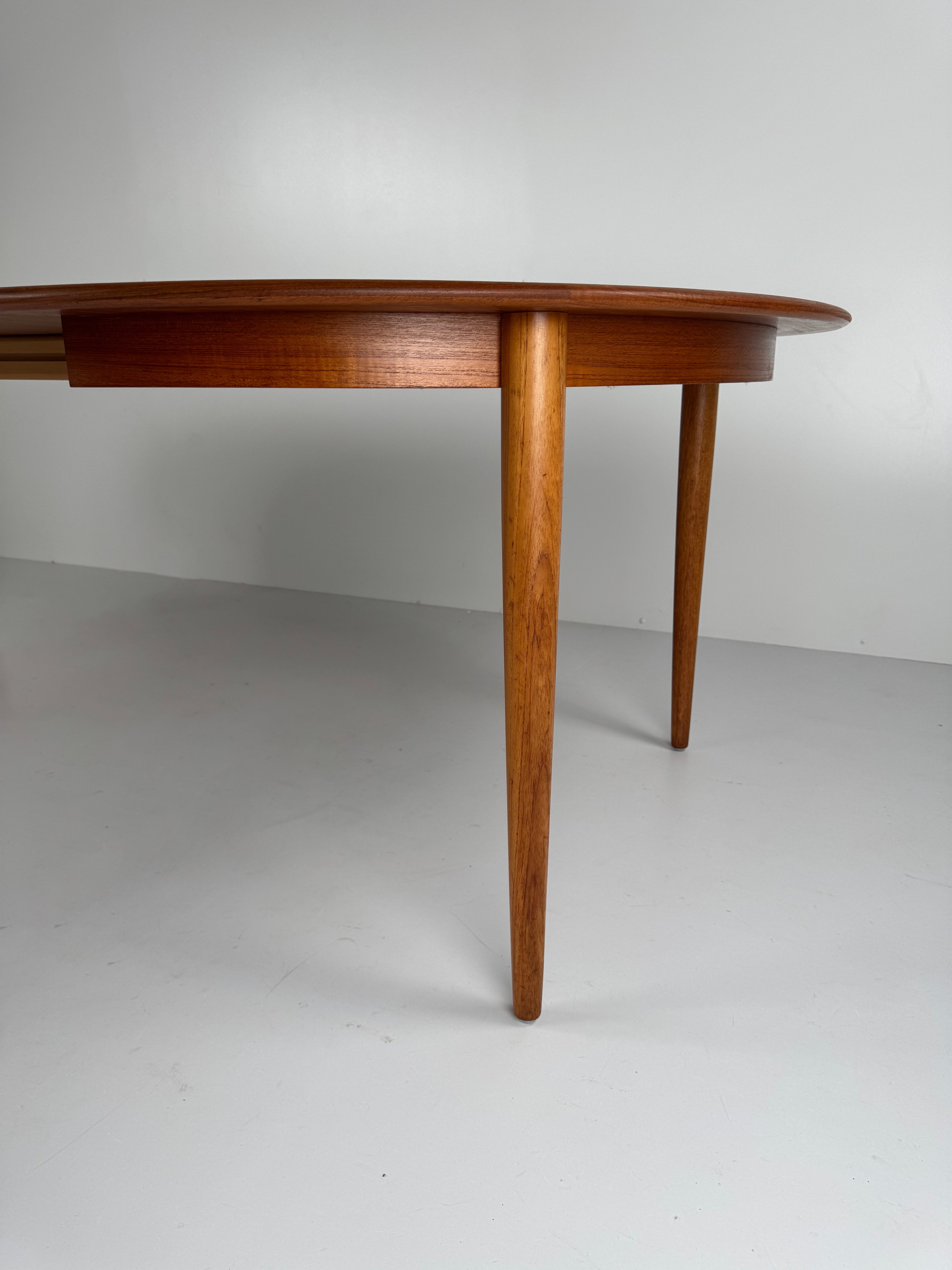 1960s_Extendable_Teak_Dining_Table_by_Skovmand_&_Andersen,_Denmark