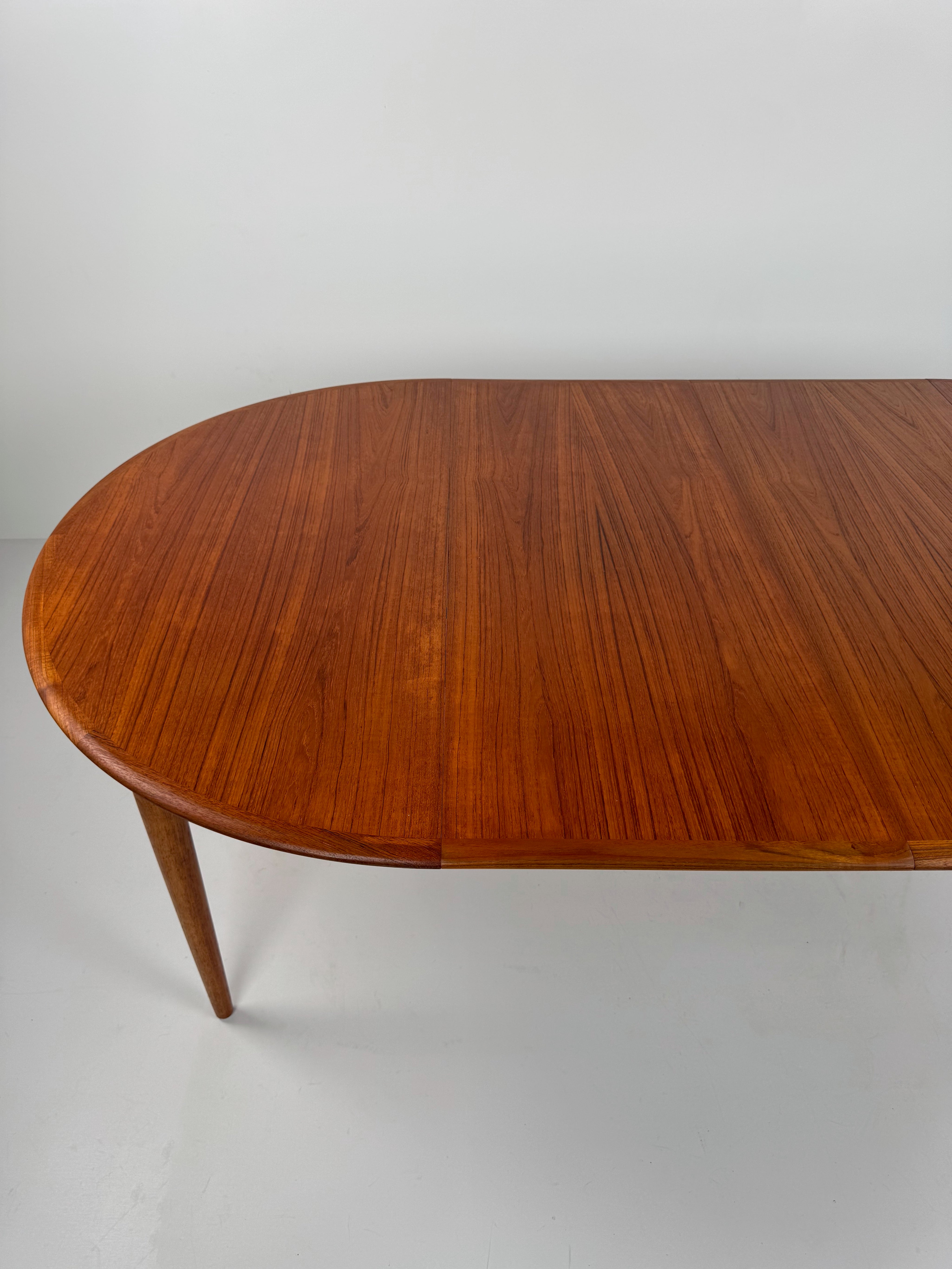 1960s_Extendable_Teak_Dining_Table_by_Skovmand_&_Andersen,_Denmark