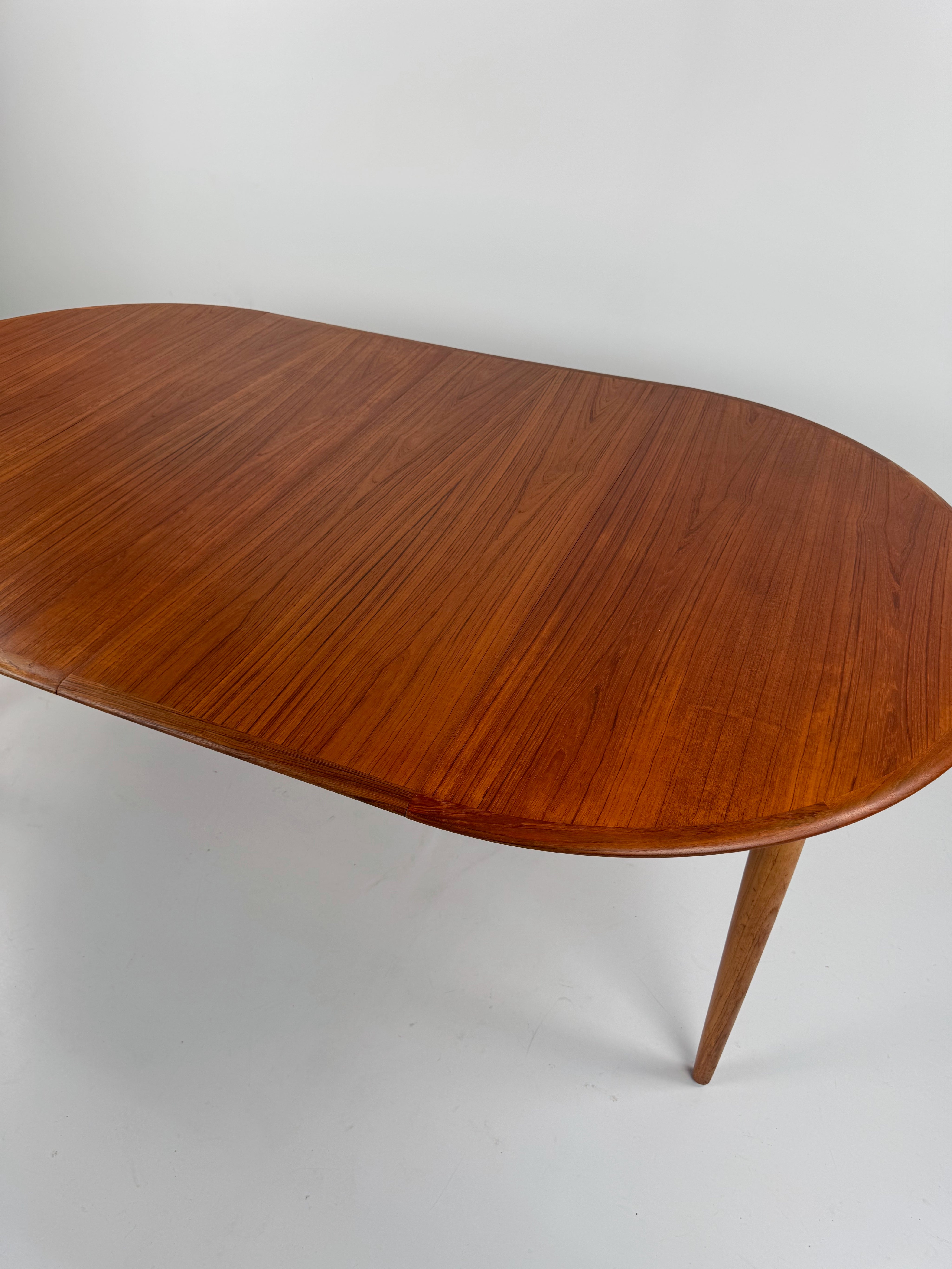 1960s_Extendable_Teak_Dining_Table_by_Skovmand_&_Andersen,_Denmark