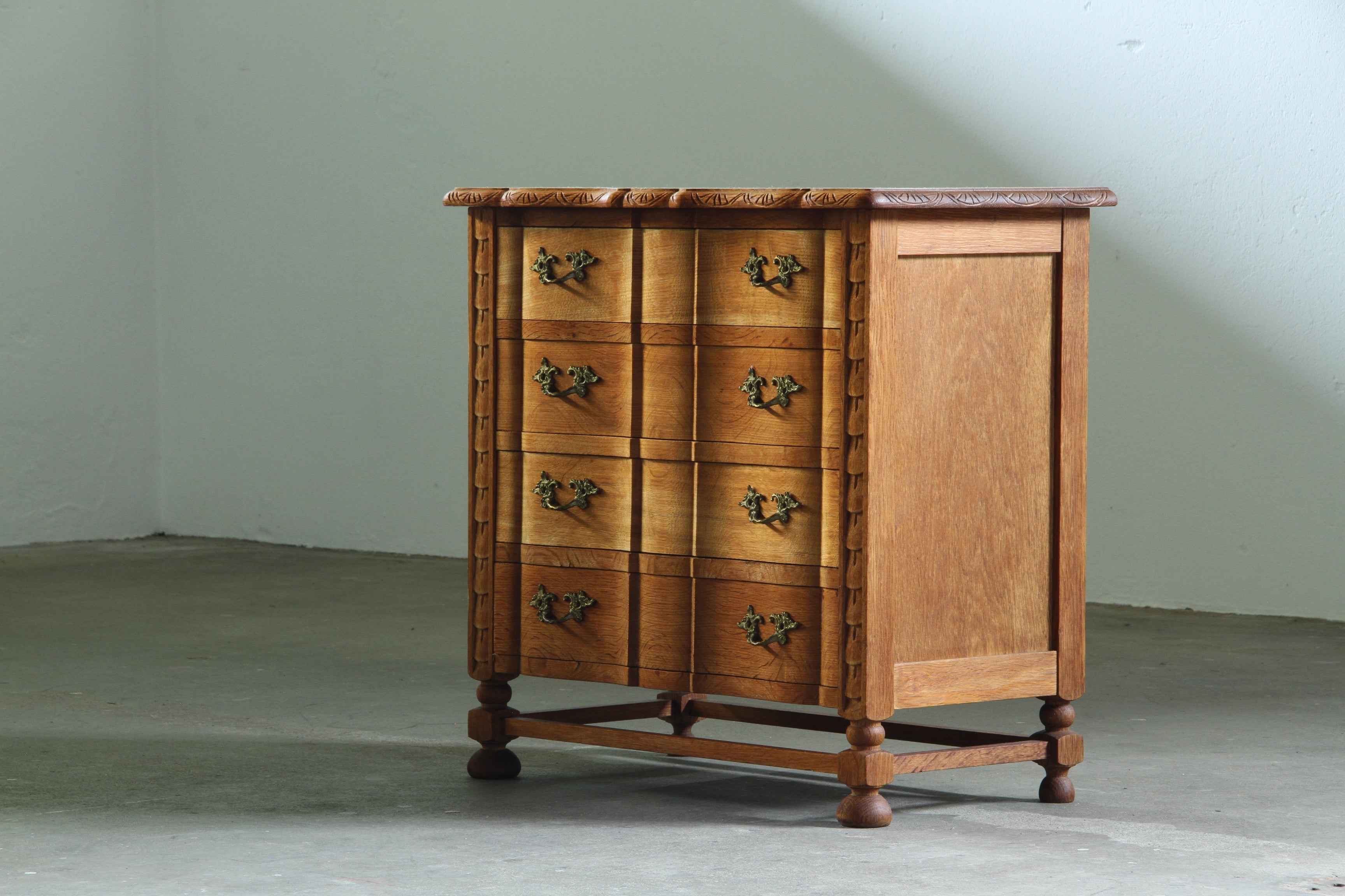 Small_Danish_Oak_Chest_of_Drawers_with_Brass_Handles,_Denmark,_1960s