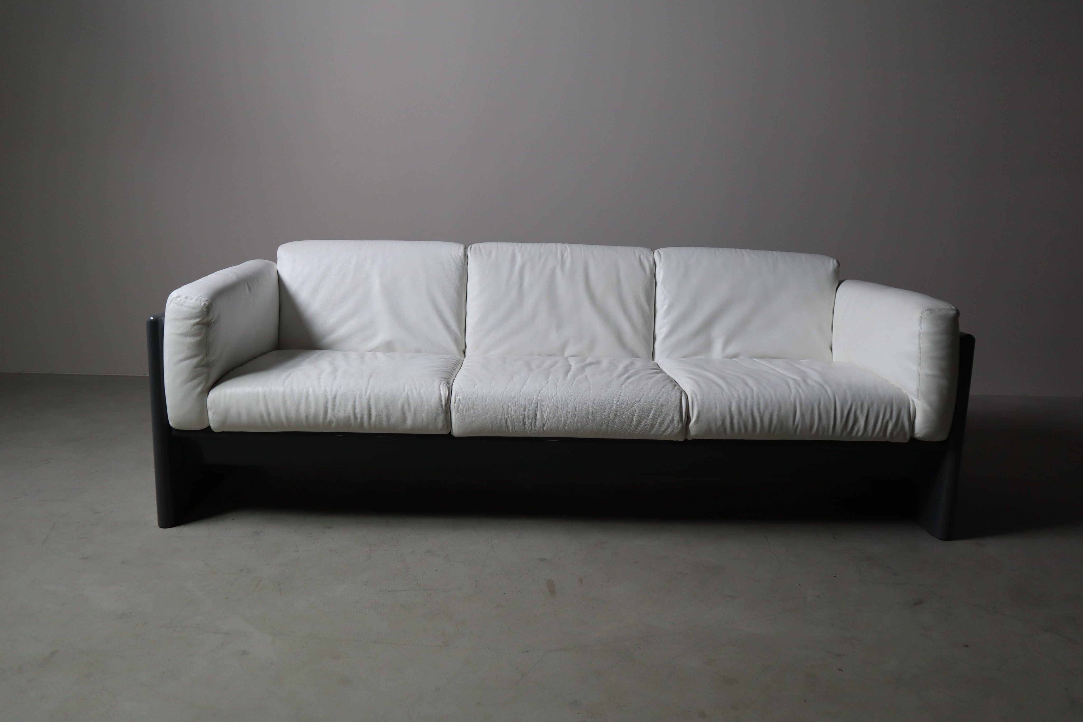 “Arnolfo”_Sofa_by_Mauro_Marzocchi_for_Simon_International,_Italy_1971