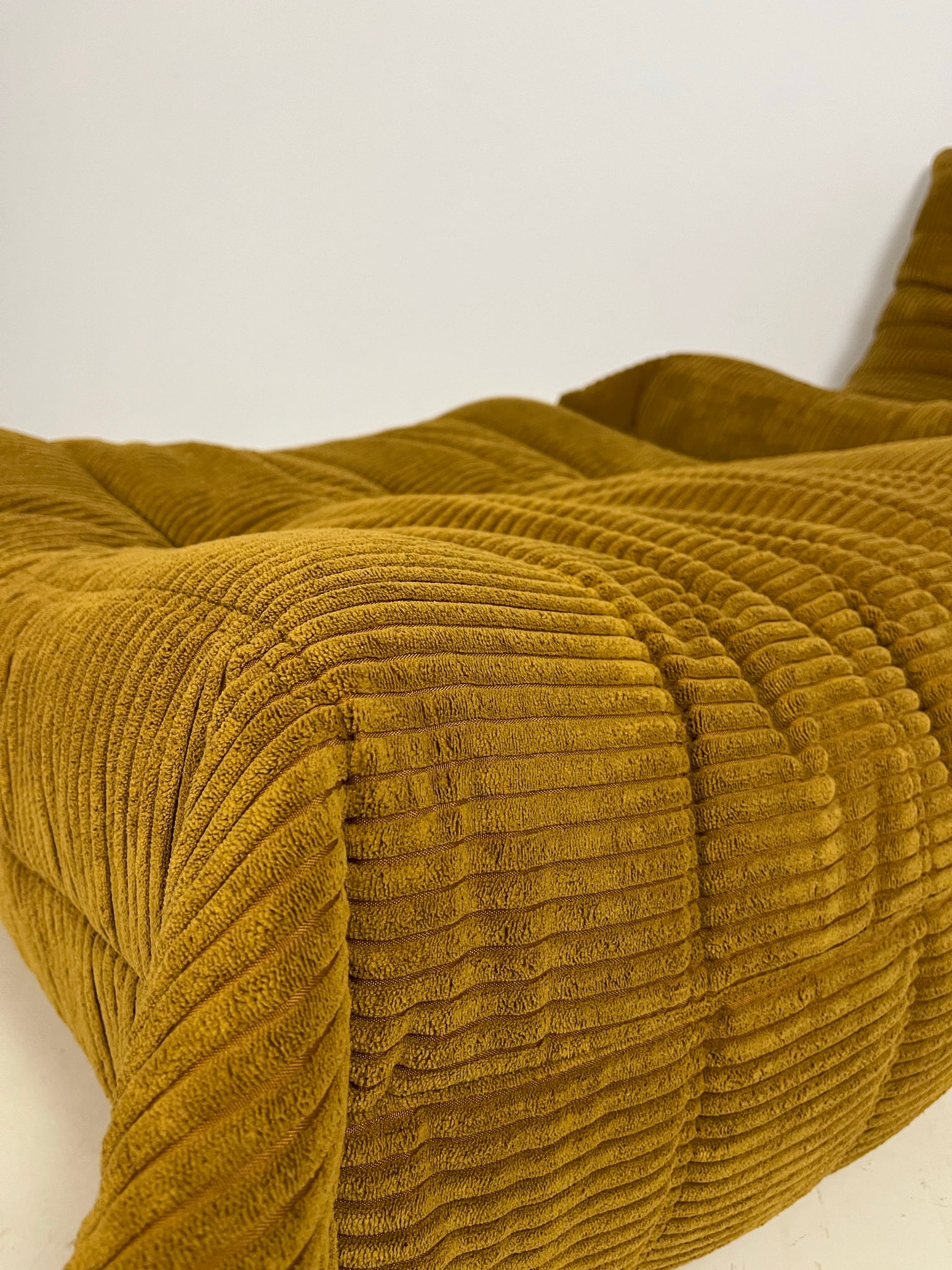 Set_of_5_Togo_Sofa_by_Michael_Ducaroy