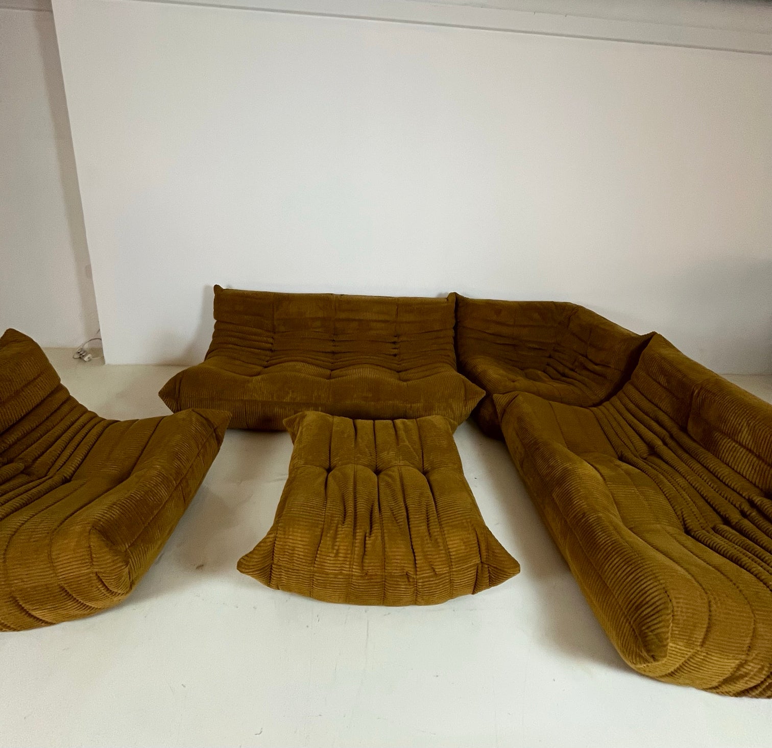 Set_of_5_Togo_Sofa_by_Michael_Ducaroy