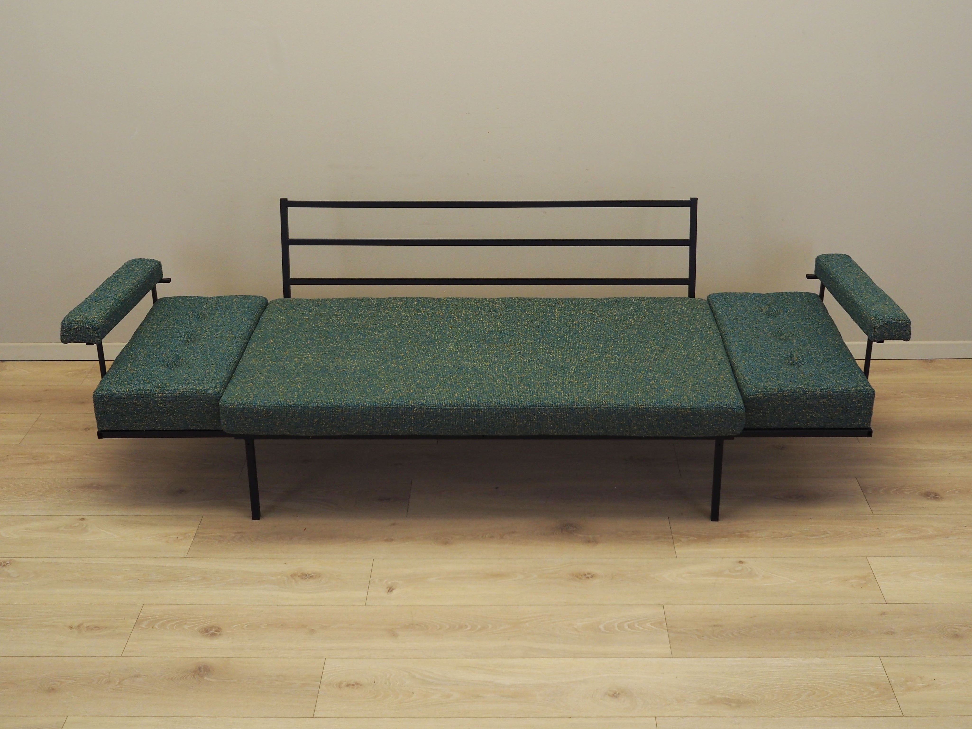 Sofa‑Bed,_Metal_and_Fabric,_1970s,_Italy