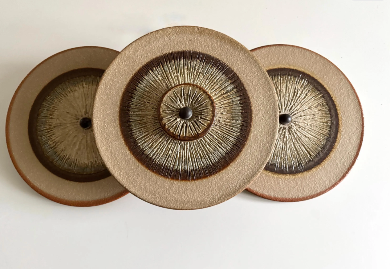 Søholm,_Noomi_Backhausen/Poul_Brandborg_triple_stoneware_wall_lamp,_WALL_SCONCE_/_wall_light,_1960,_mid_century