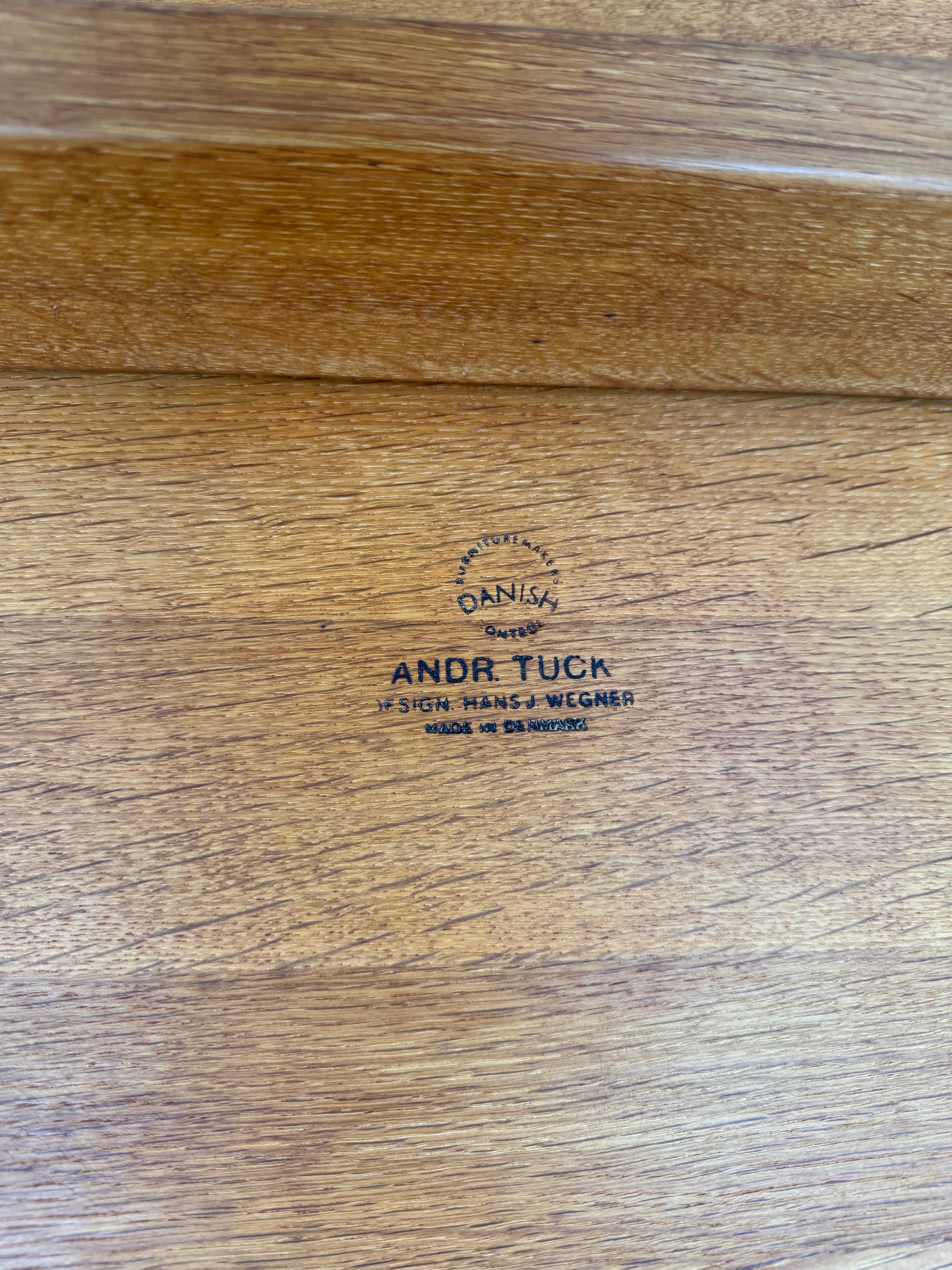 Solid_Oak_Coffee_Table_by_Hans_J._Wegner_for_Andreas_Tuck,_Denmark,_1960s