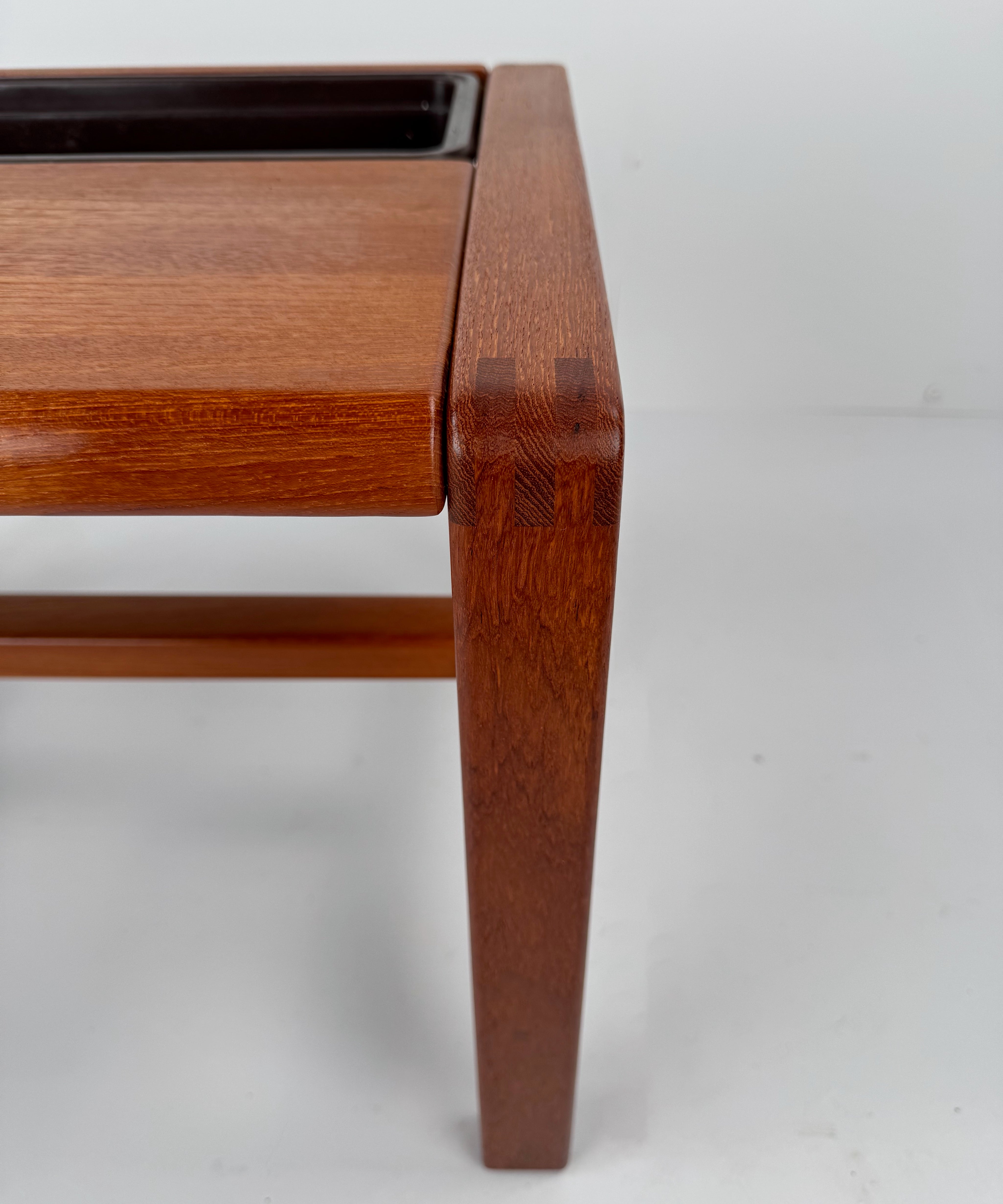 Solid_Teak_Side_Table_with_Planter_by_Salling_Stolefabrik