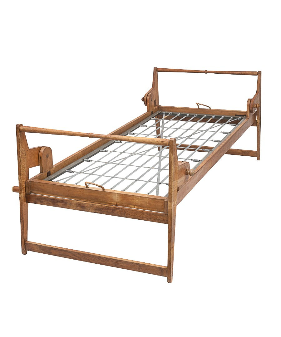 Solo_bed_by_Guillerme_and_Chambron