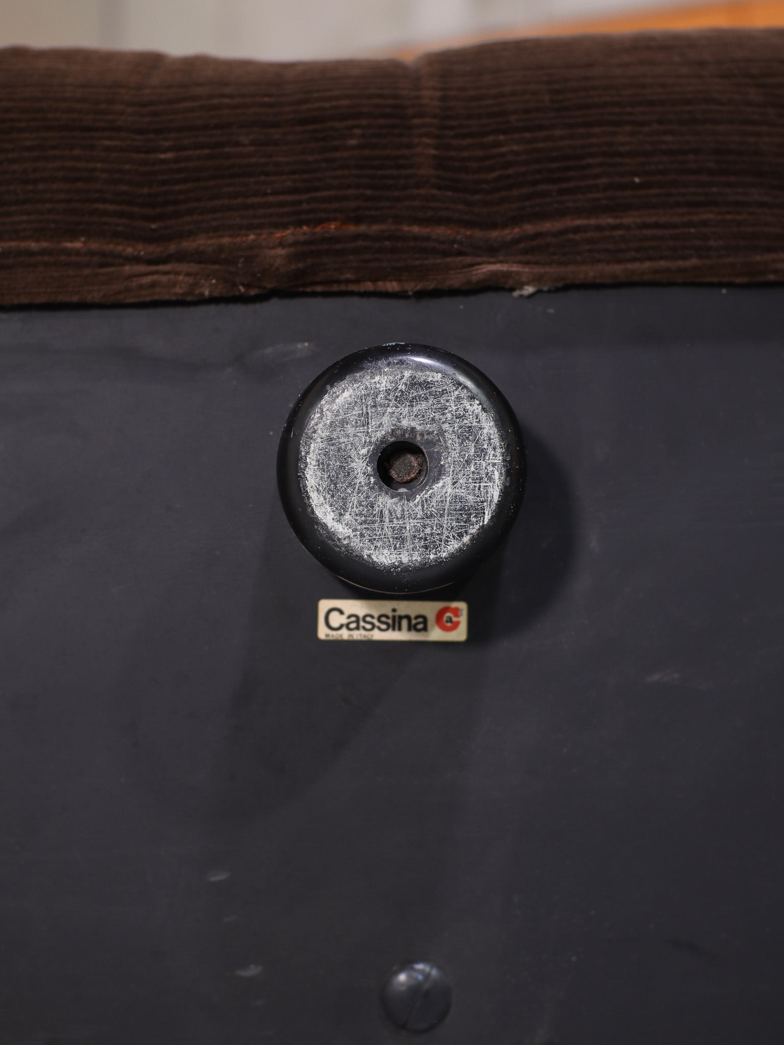 Soriana_2-seater_sofa_Cassina_brown_chrome_Italy_1970s