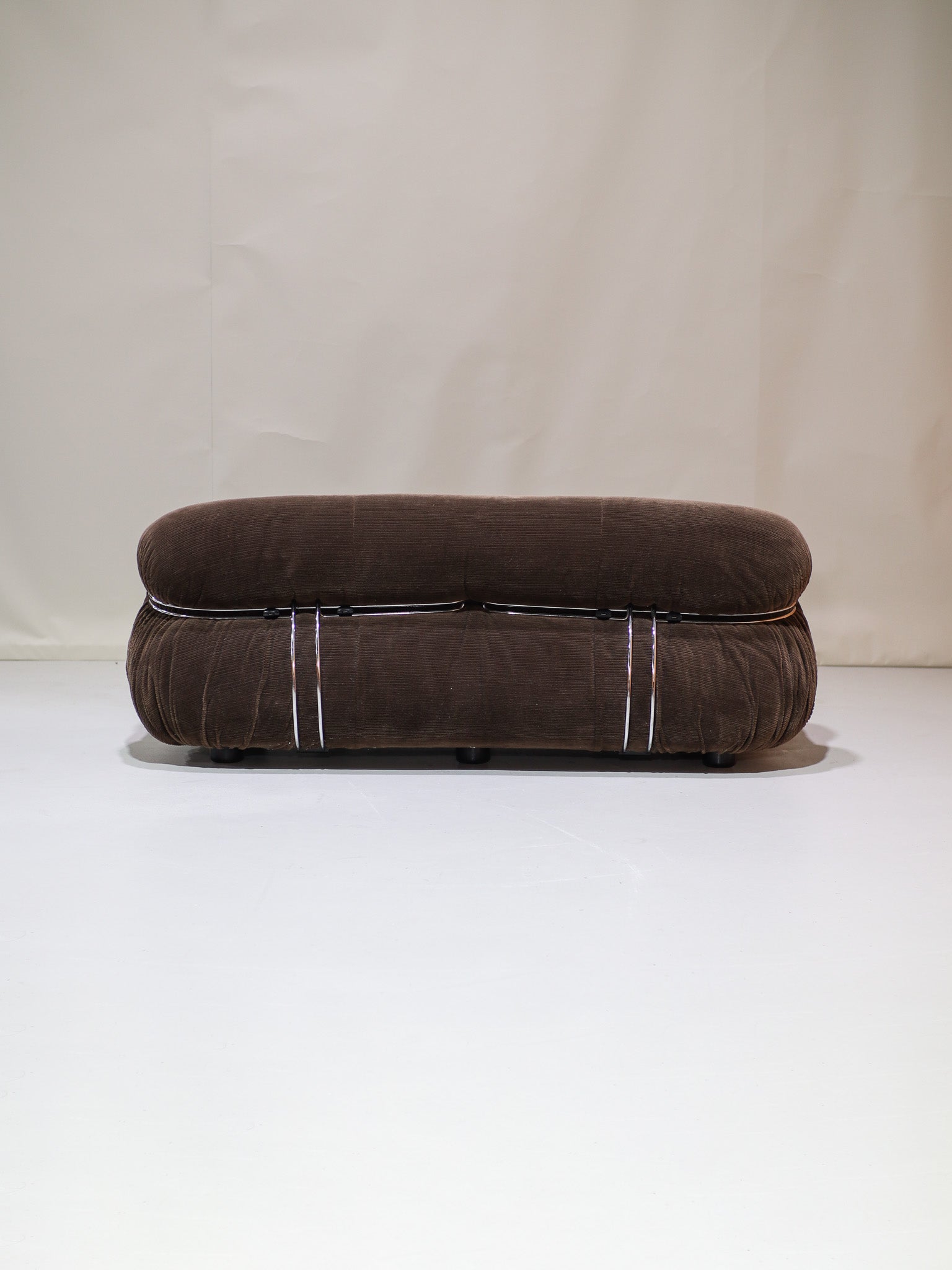 Soriana_2-seater_sofa_Cassina_brown_chrome_Italy_1970s