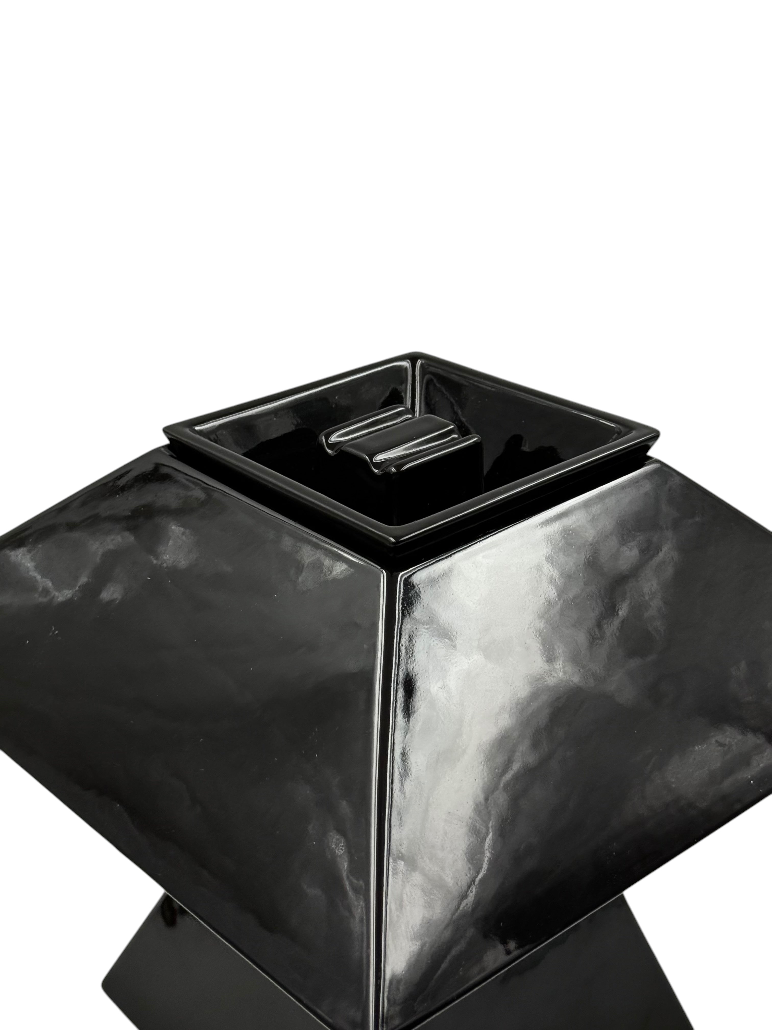 Space_Age_Black_Ceramic_Table_Lamp_with_Integrated_Ashtray,_Italy_1970s