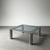 Space-Age_coffee_table_by_Cinova