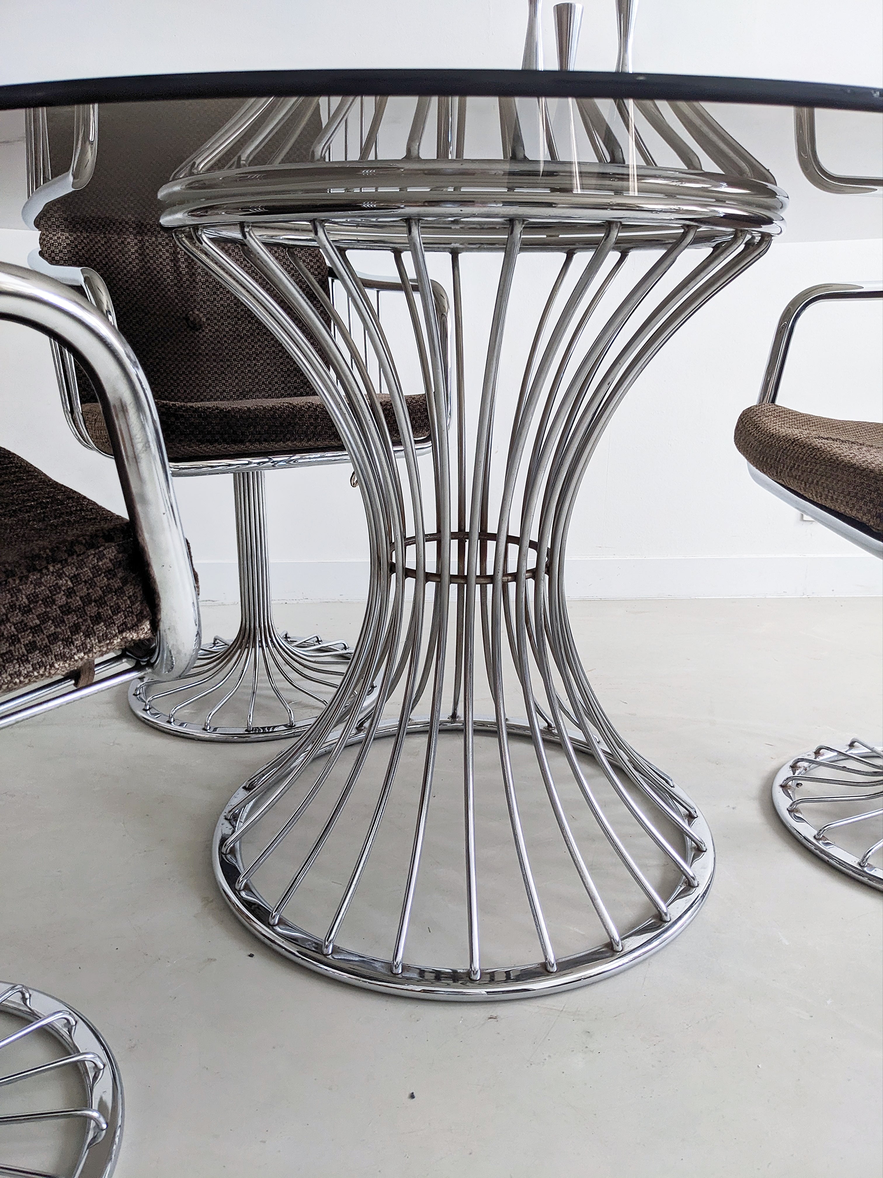 Set_of_Dinning_Table_and_3_chair_in_Space_Age_style_by_Tacke,_1970's